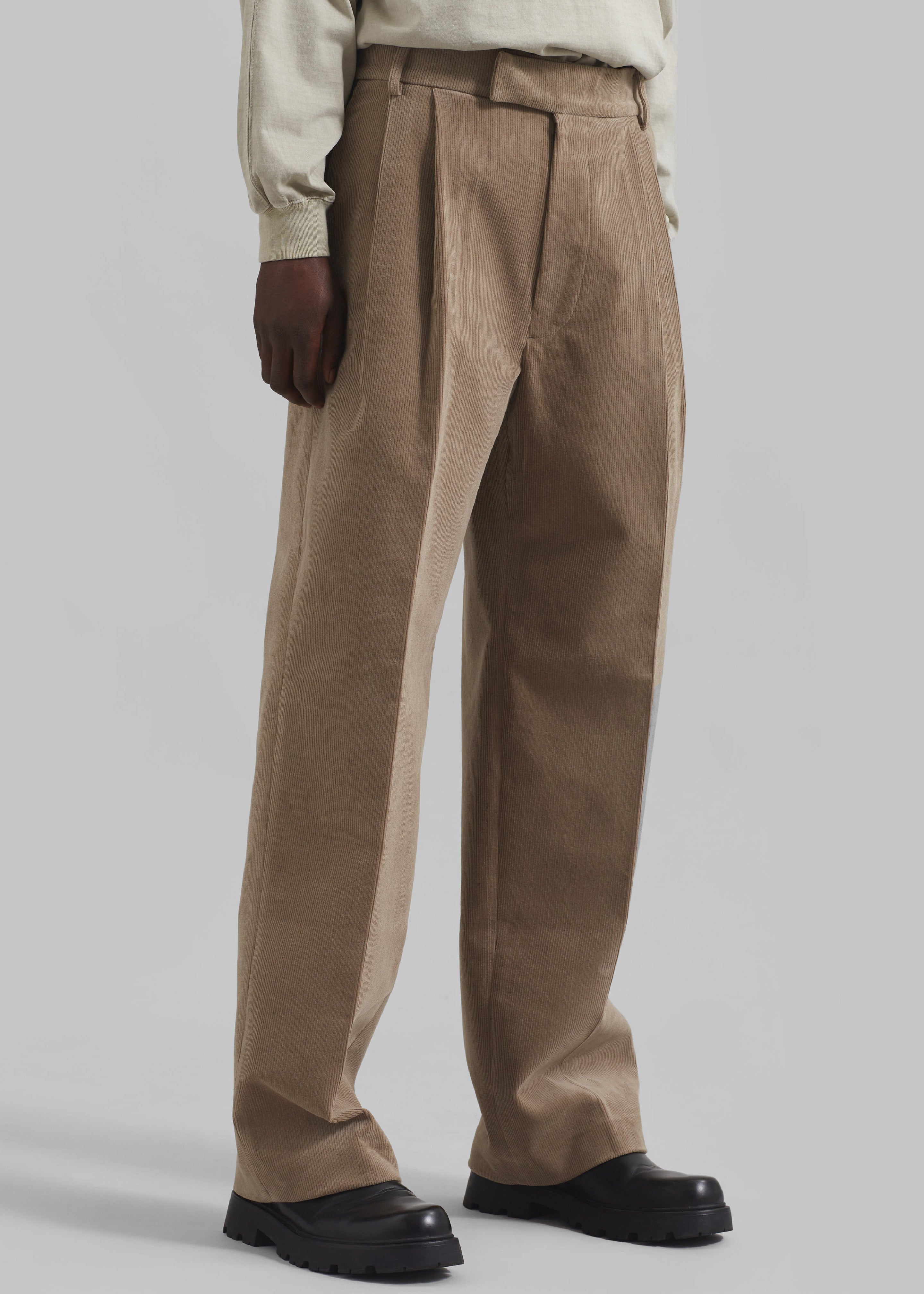 Beo Corduroy Suit Pants - Latte - 7