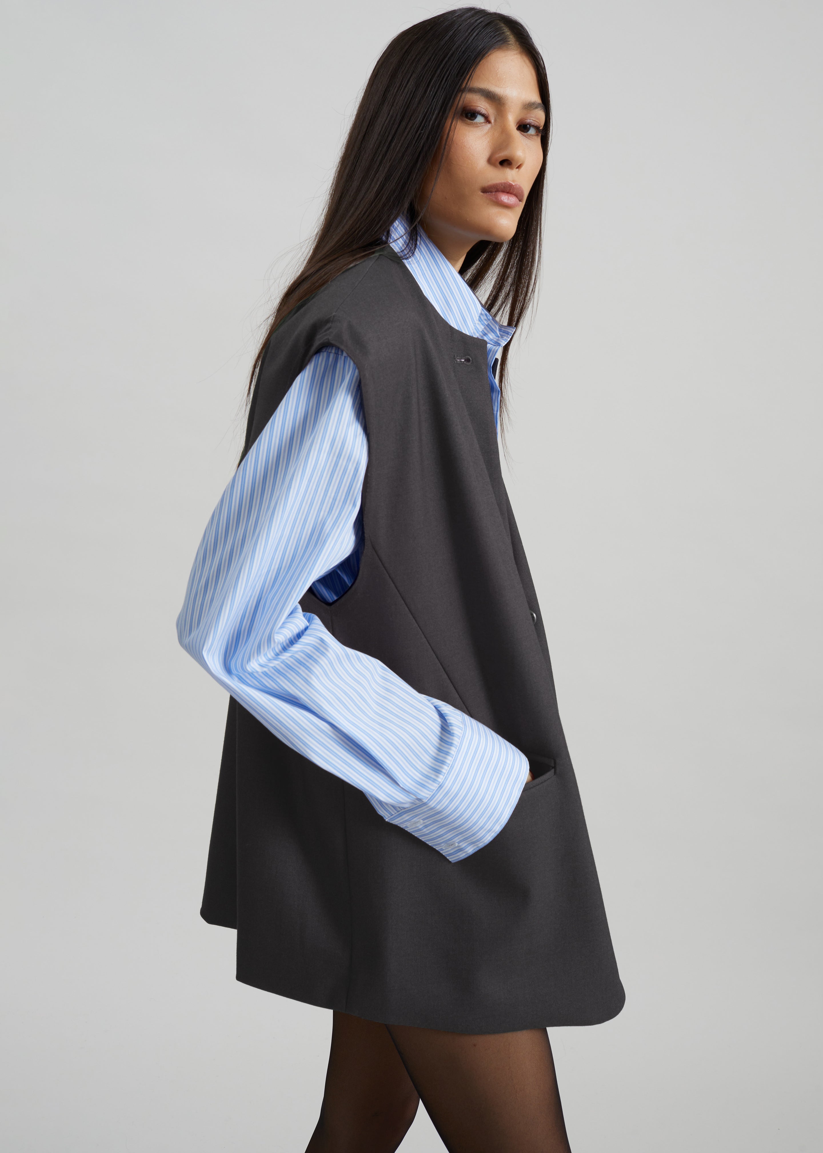 Bilzen Oversized Vest - Charcoal - 7