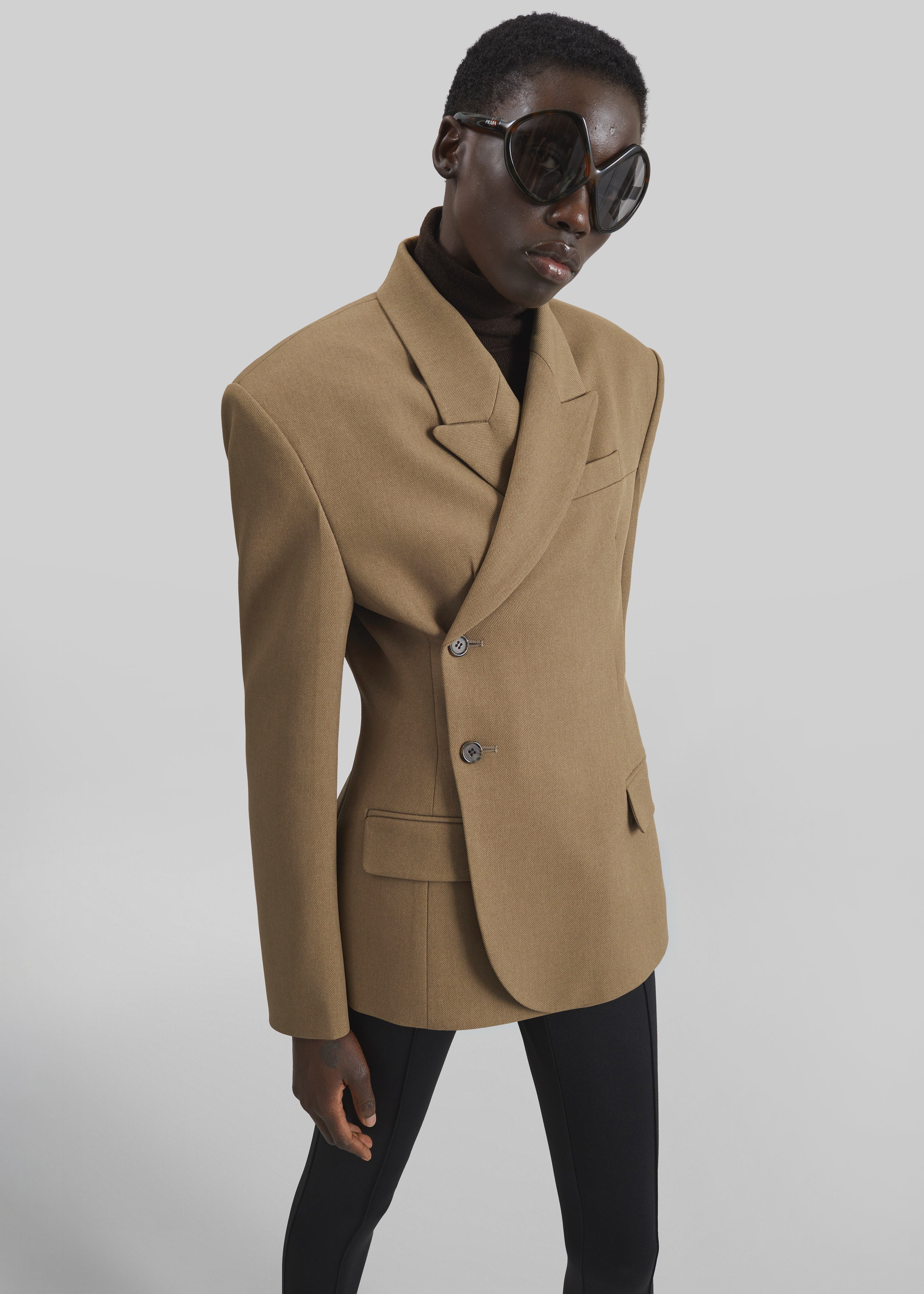 Blerick Crossover Blazer - Camel – The Frankie Shop Europe