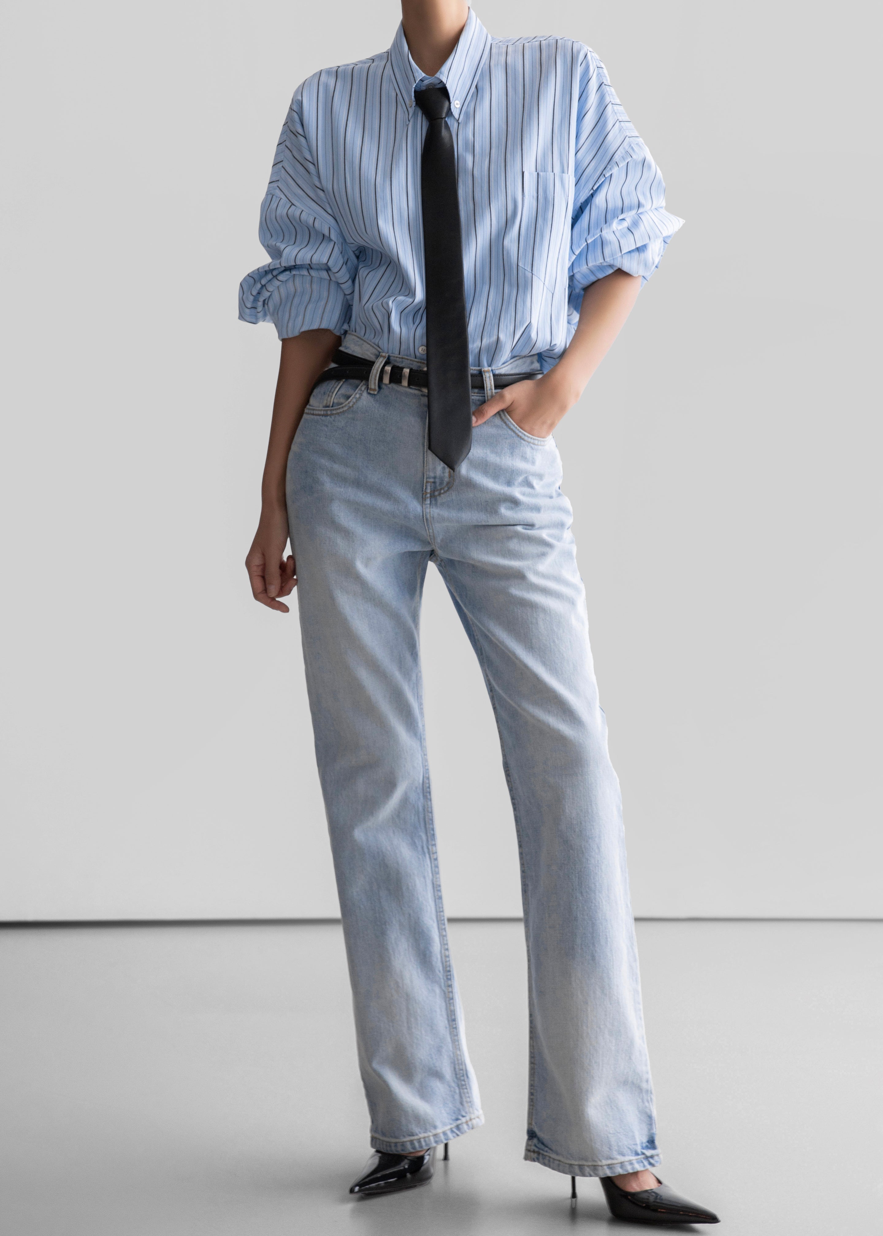 Braila Straight Leg Jeans - Light Wash - 9