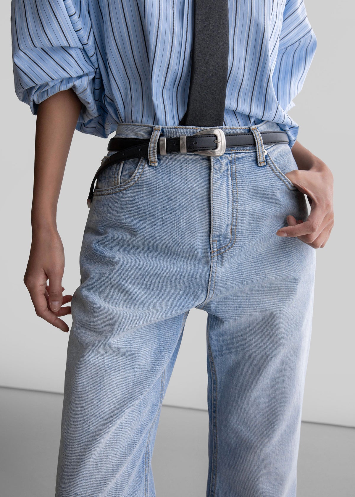 Braila Straight Leg Jeans - Light Wash - 5