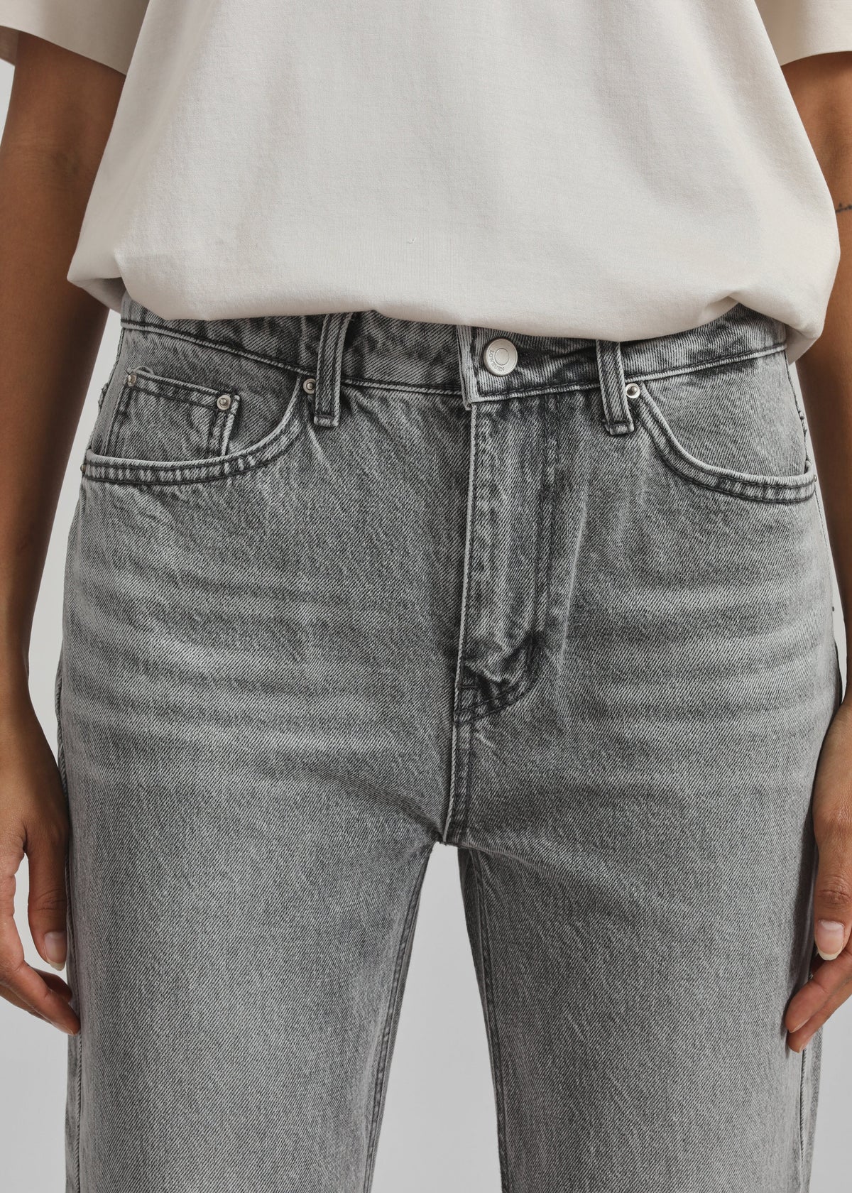 Brannor Straight Leg Jeans - Grey Wash - 3