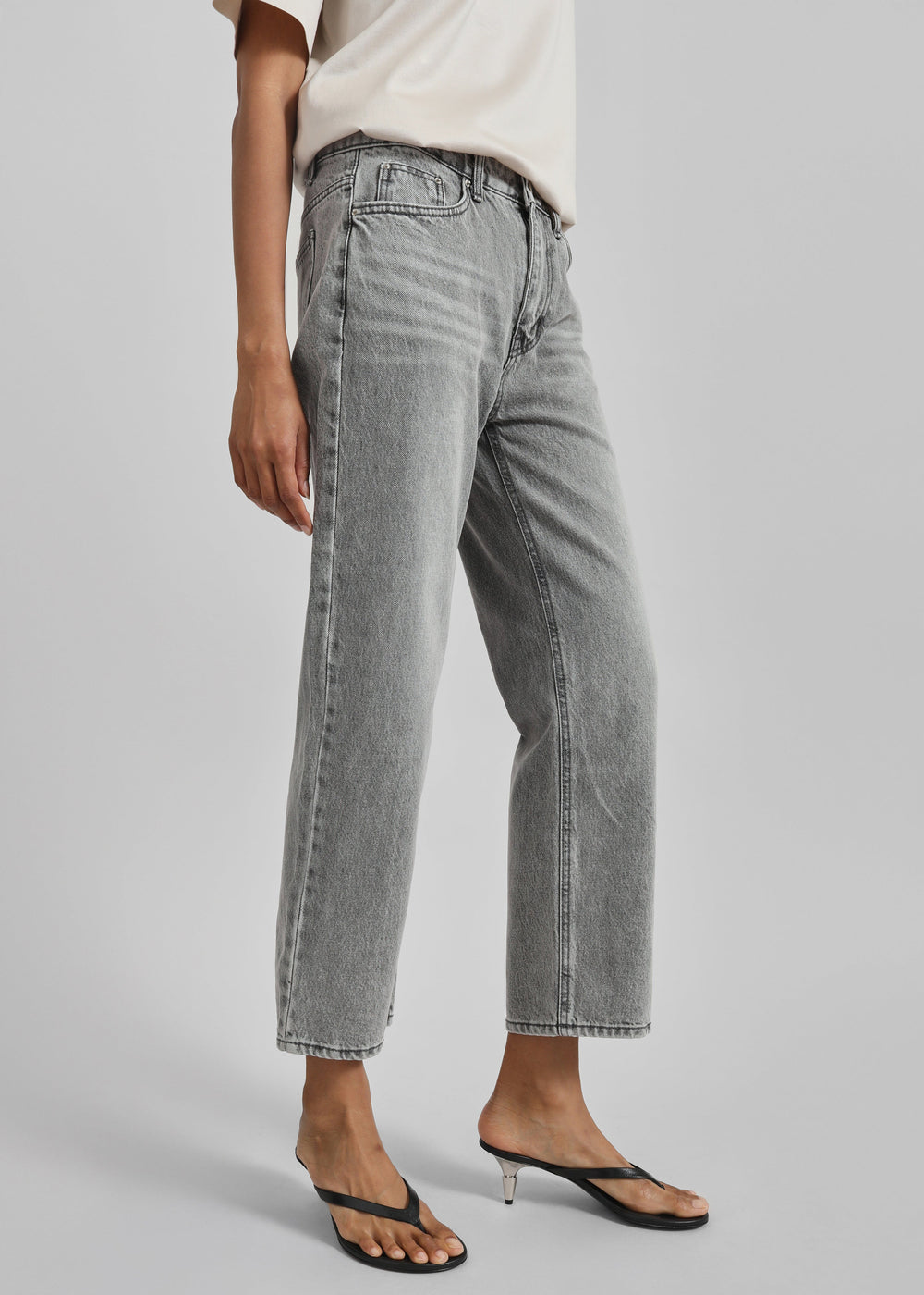 Brannor Straight Leg Jeans - Grey Wash