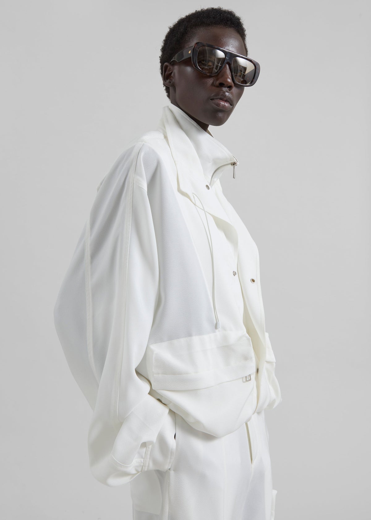 Breya Fluid Jacket - White - 3