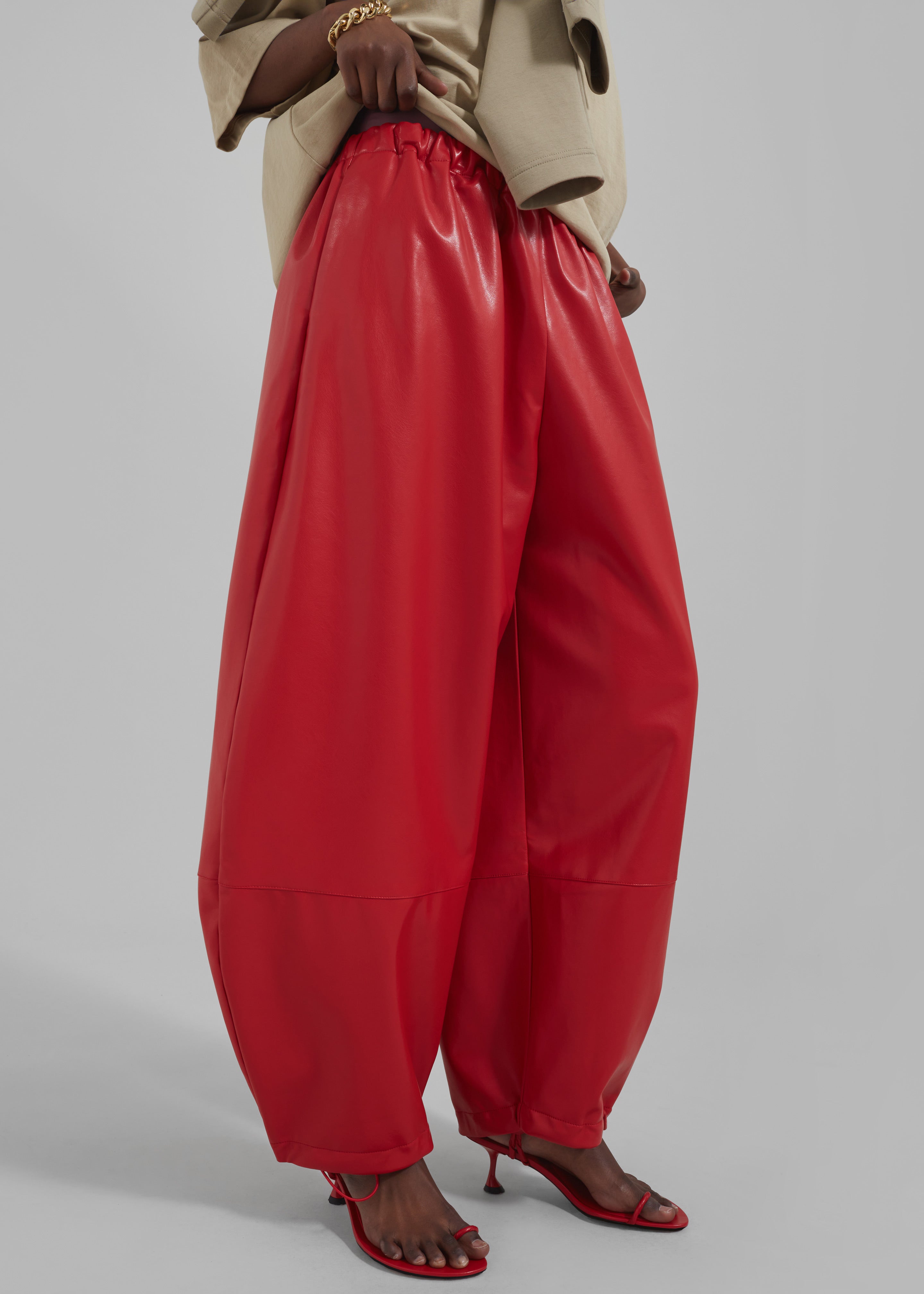 Briar Faux Leather Balloon Pants - Red – Frankie Shop Europe