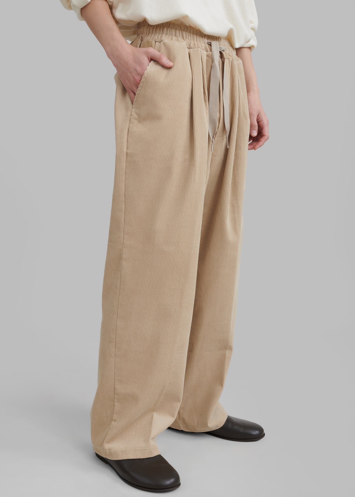 Brixton Corduroy Joggers - Beige - 4