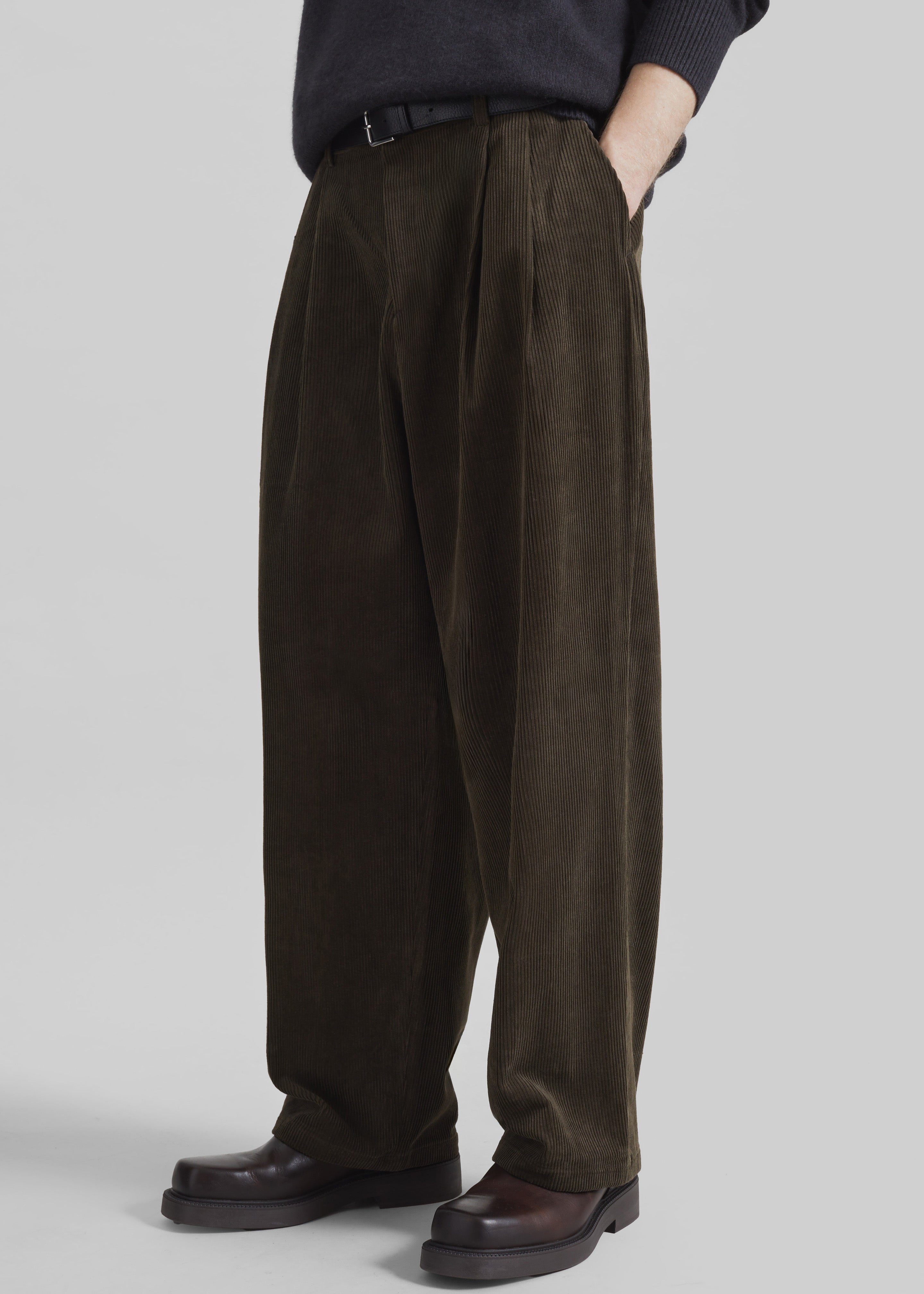 ボトムス Corduroy Pants (Brown) Bryant Corduroy Pants - Brown – The Frankie Shop Europe