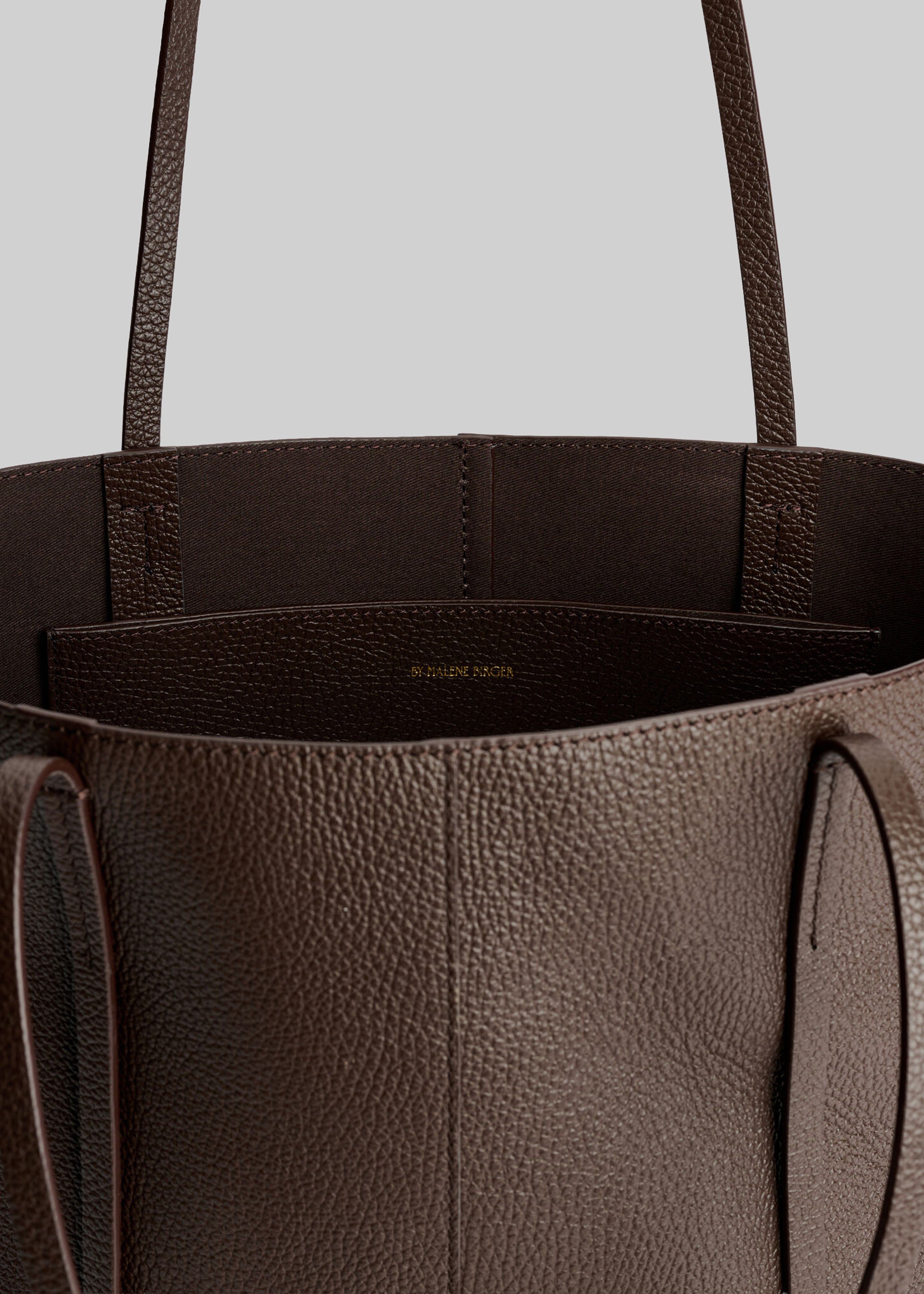 By Malene Birger Abilso Leather Tote Bag - Carafe – The Frankie