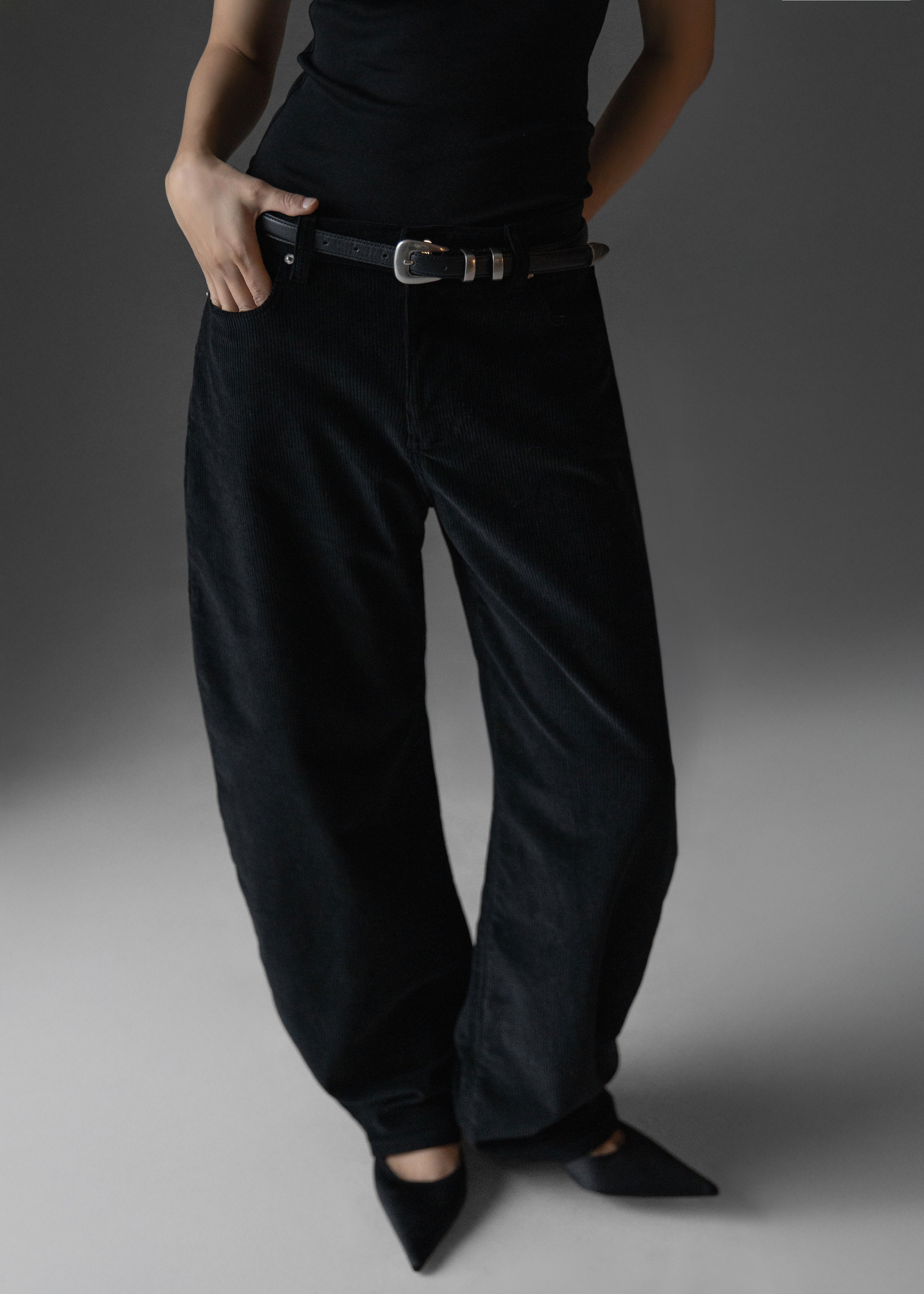 Caistor Corduroy Barrel Leg Pants - Black - 5