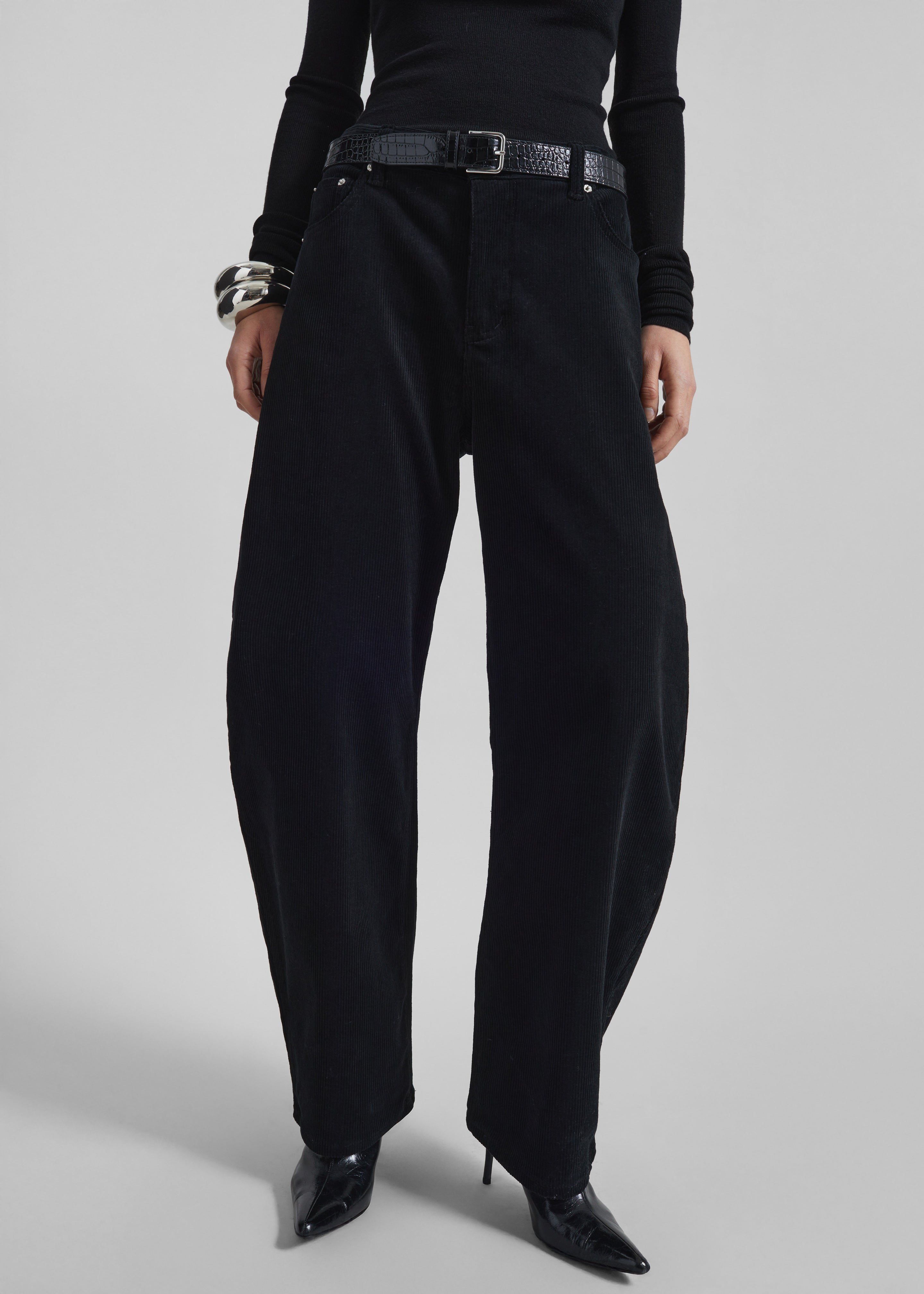 Caistor Corduroy Barrel Leg Pants - Black - 2