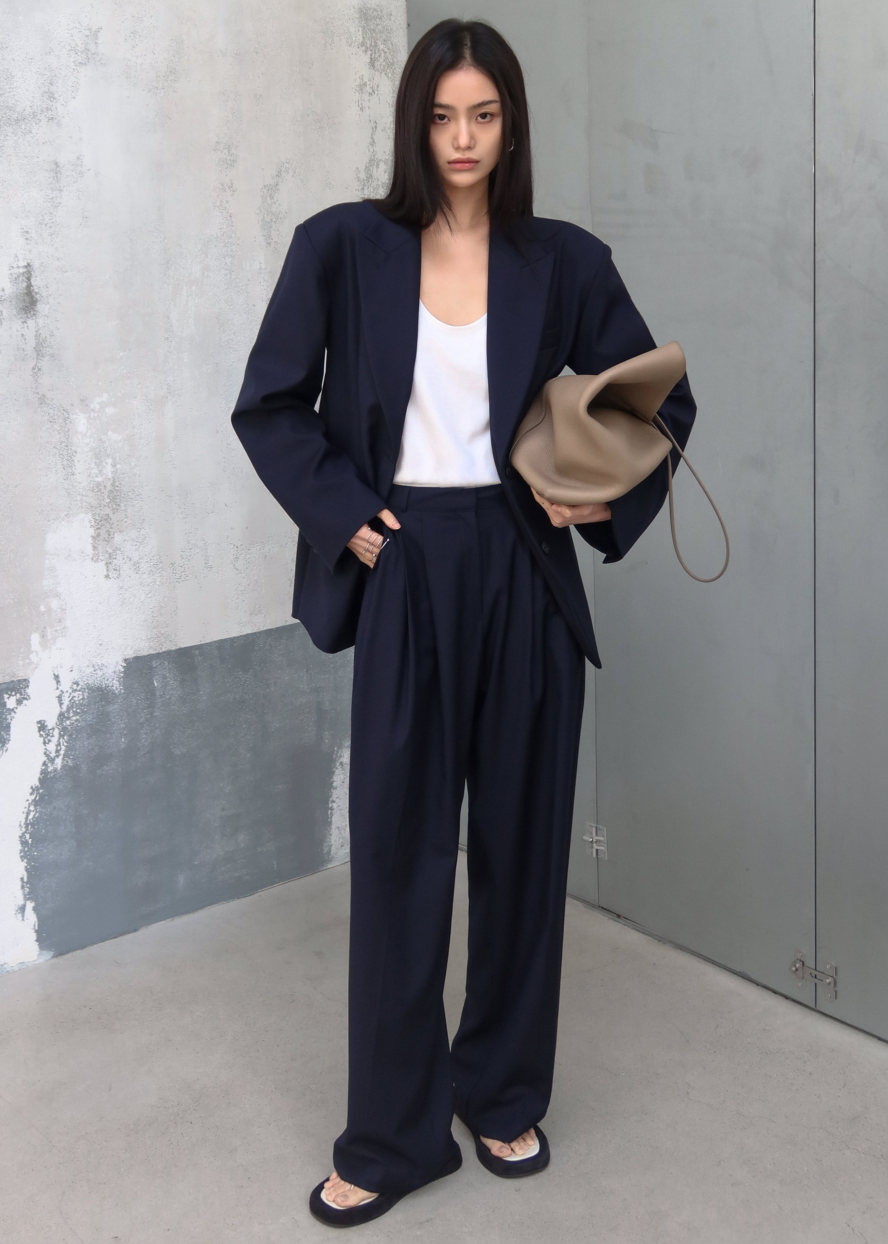 Canmore Pleated Trousers - Navy - 4