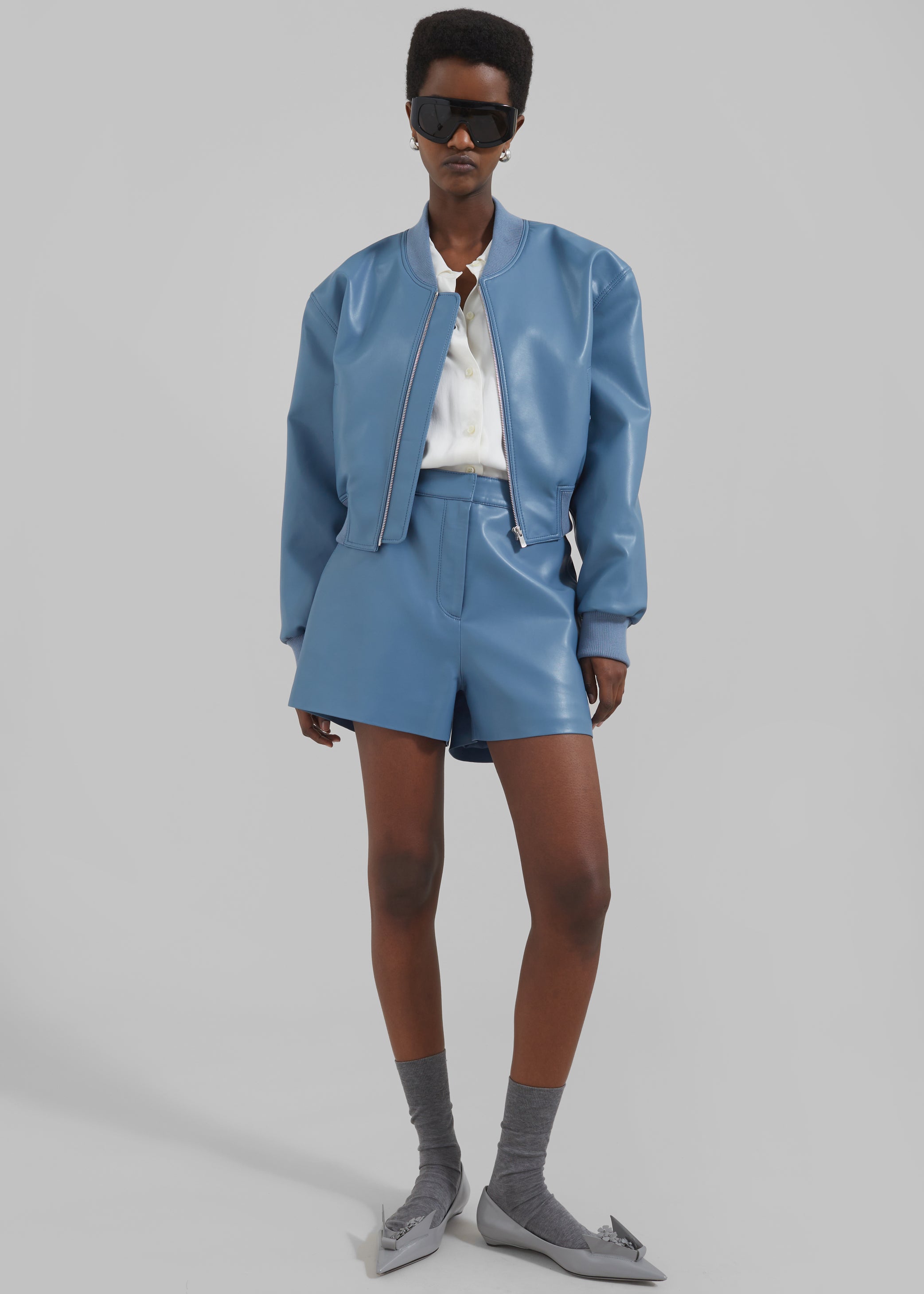 Shop the look image for Mini short Cassie effet cuir - Bleu