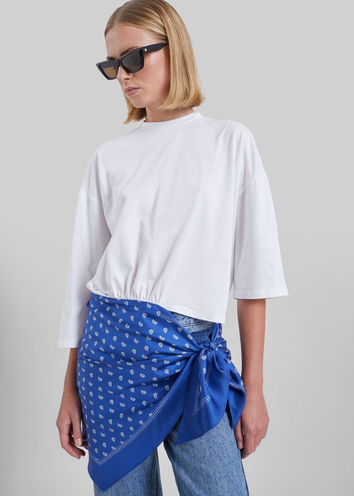 Christopher Esber Bandana Scarf Pareo Tee - White/Indigo Bandana Print - 1