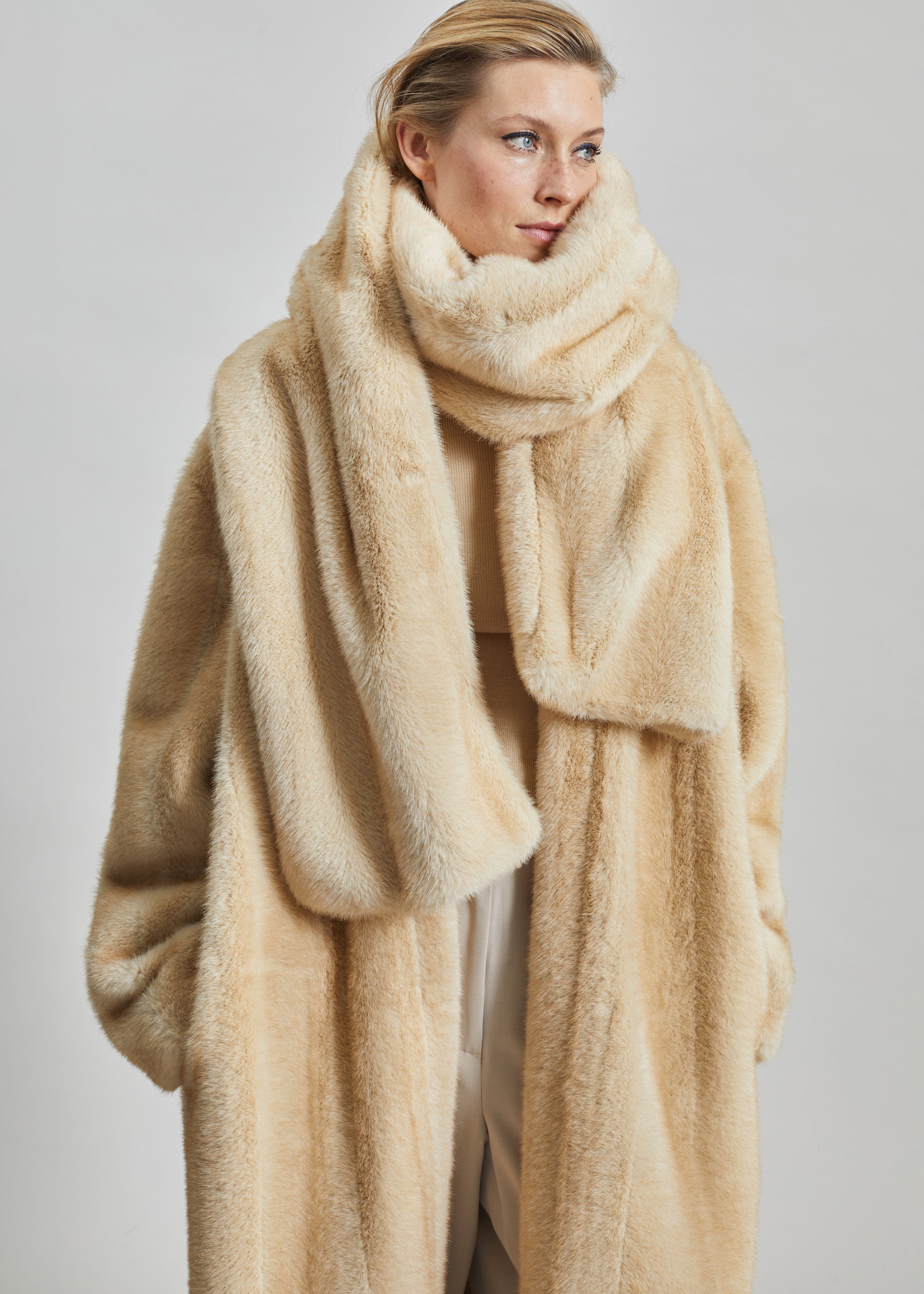 Ciasa Faux Fur Scarf - Beige - 4