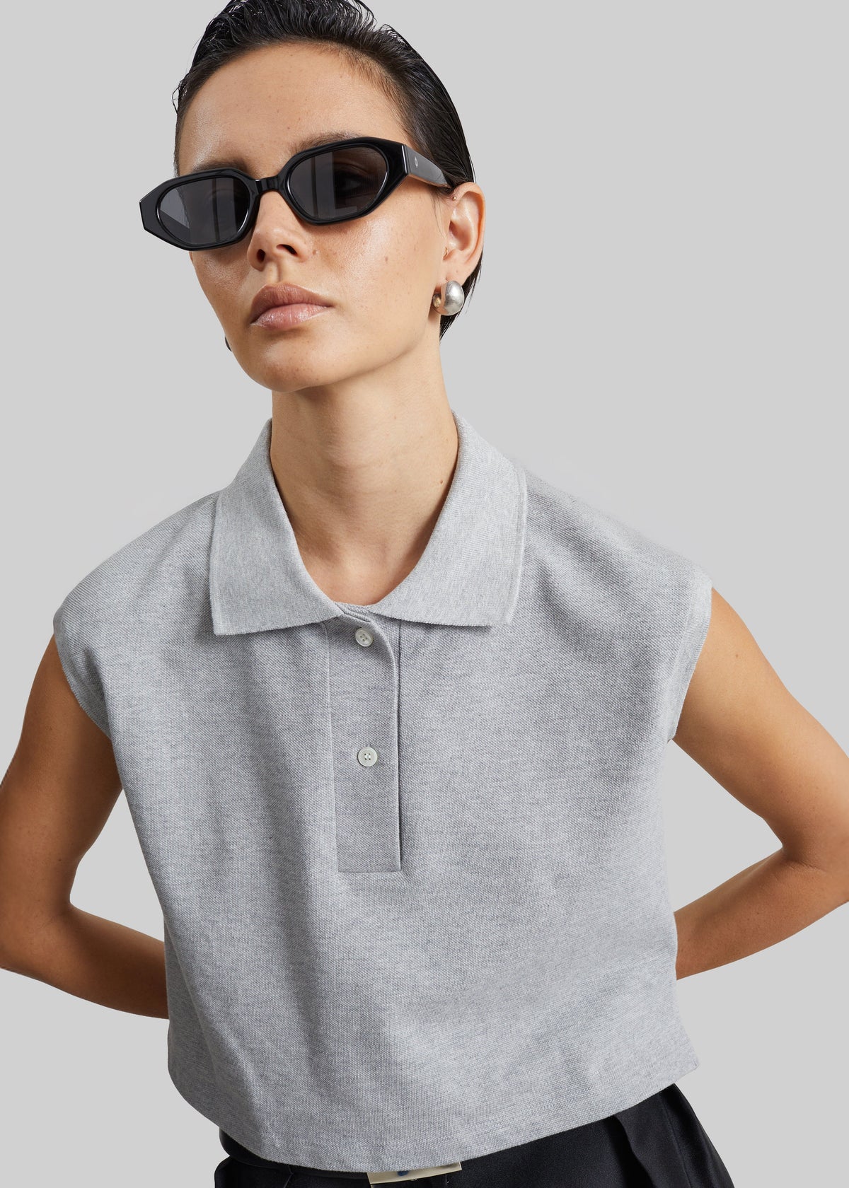 Claira Cropped Sleeveless Polo Top - Light Grey - 5