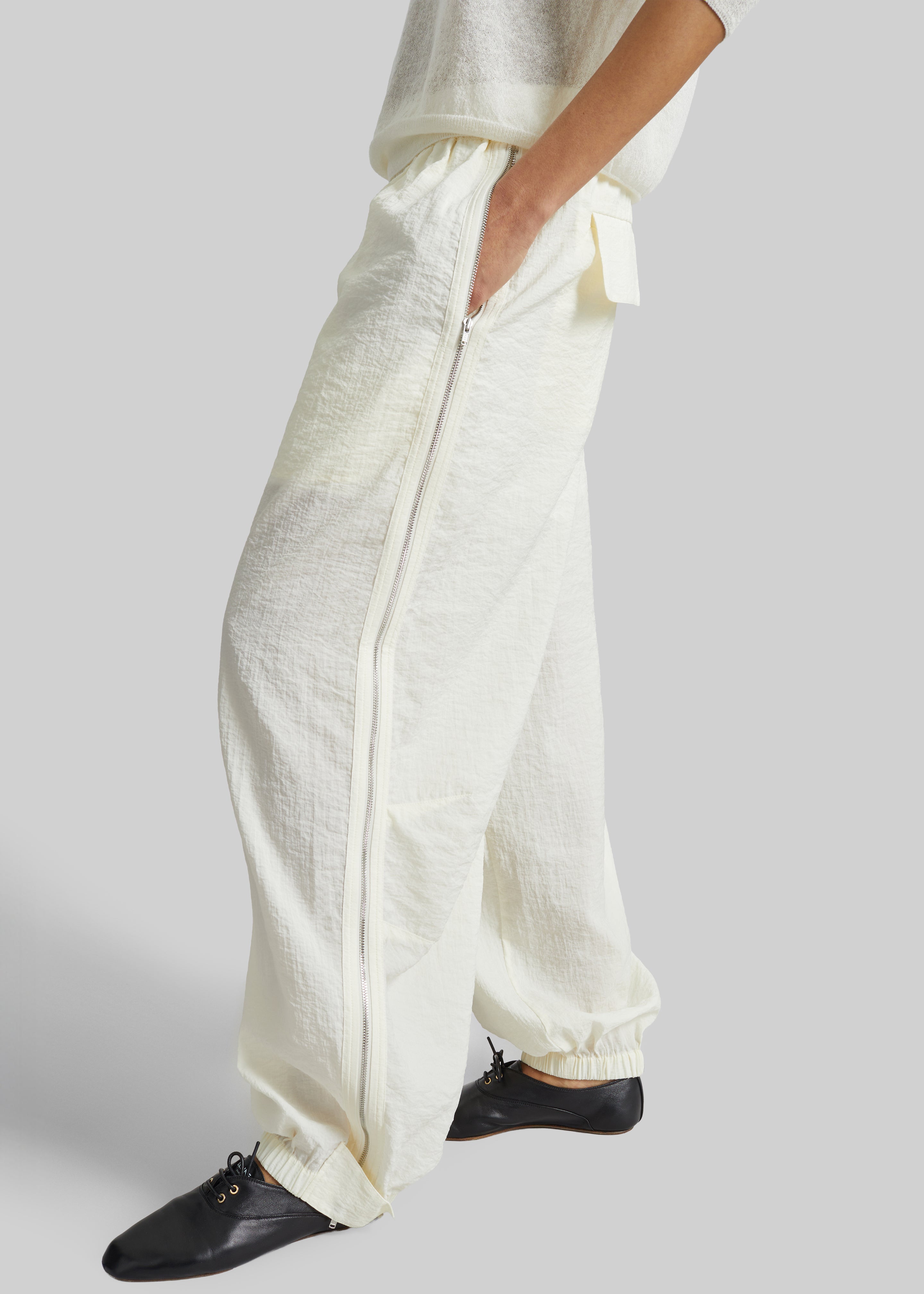 CO Articulated Vented Pants - Milk - 2