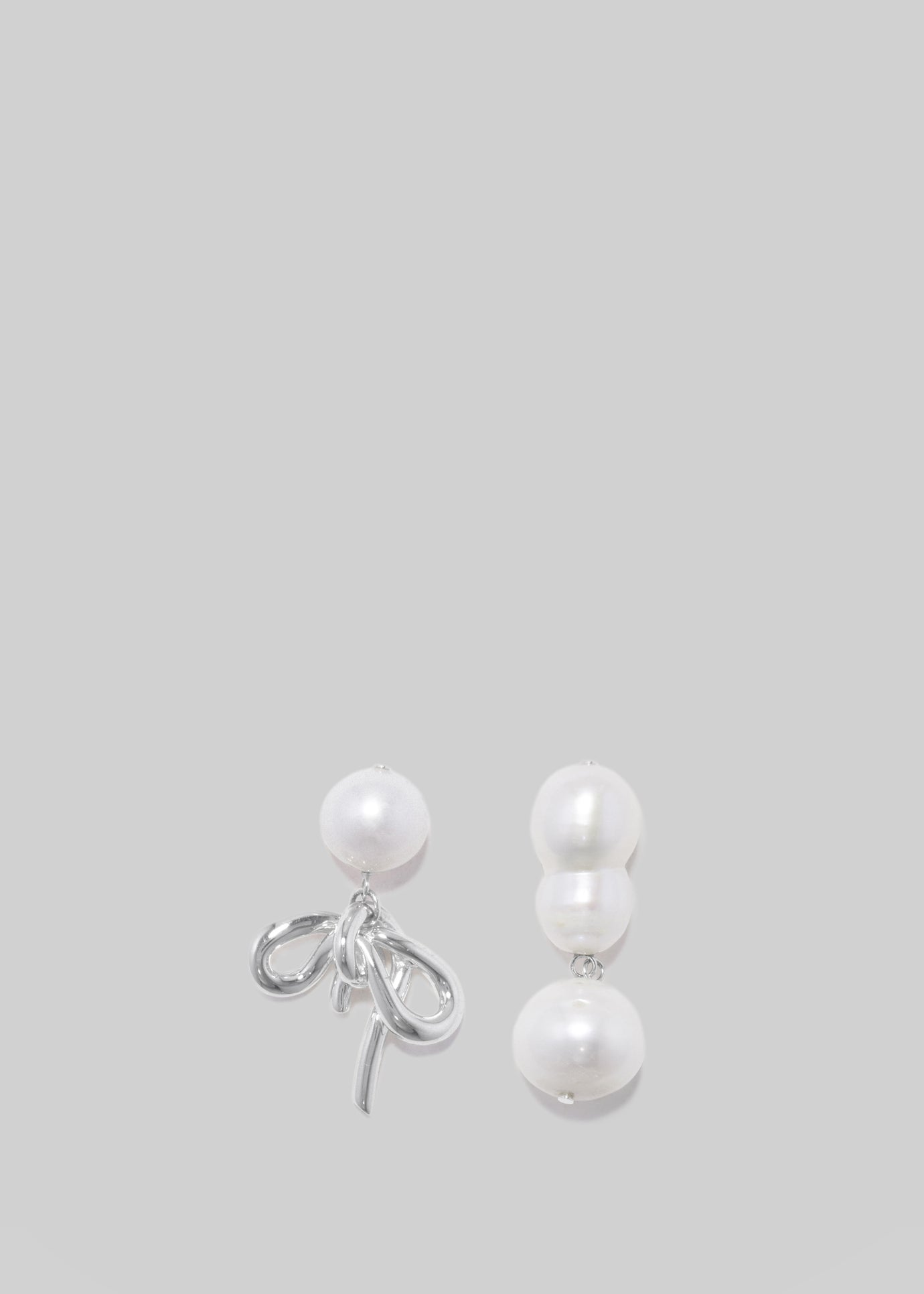 Completedworks P192 Earrings - Pearl/Silver