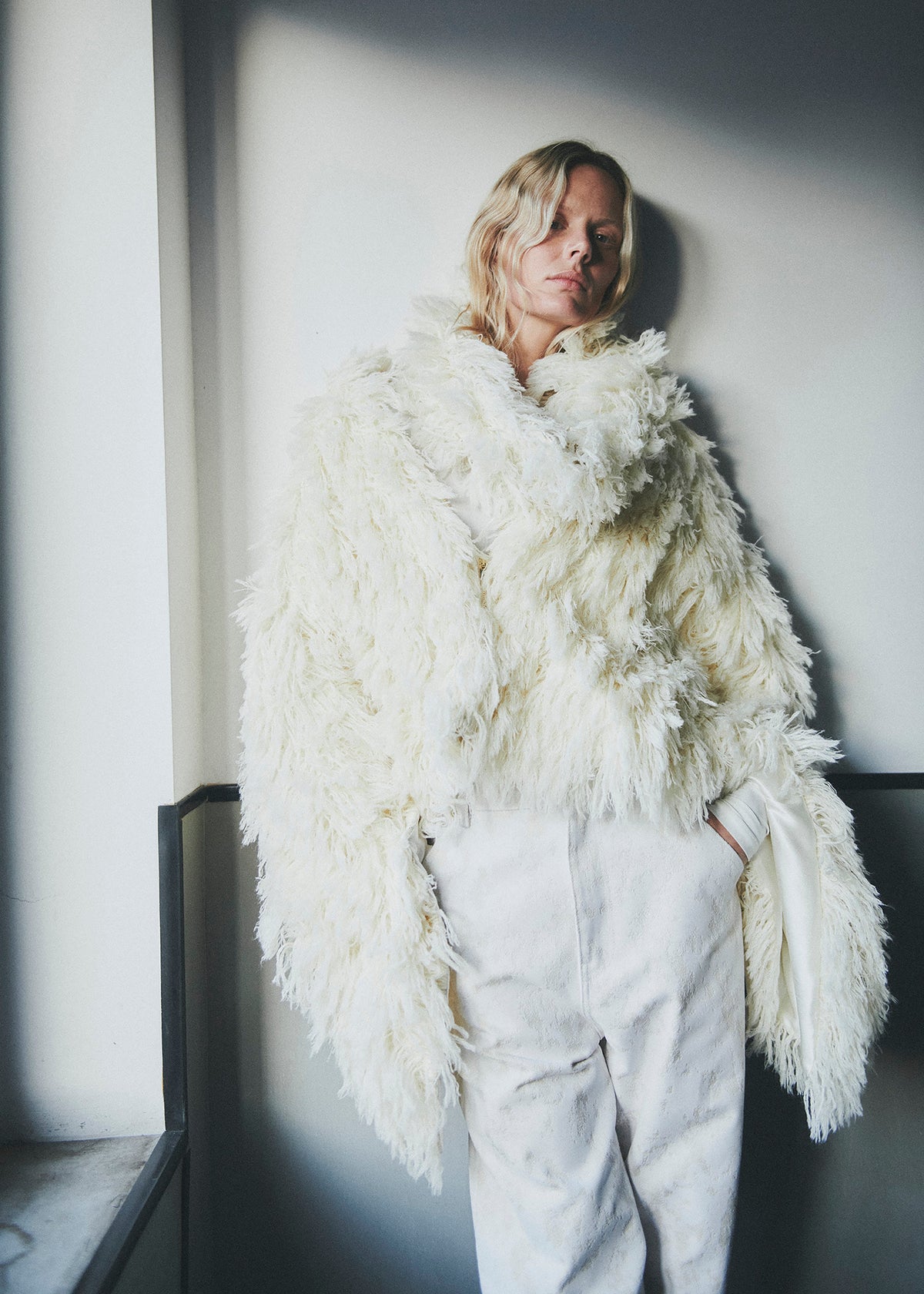 Darkpark Christy Wool Fil Coupé Cape - Off White