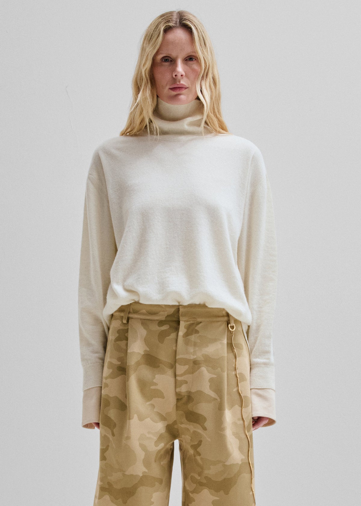 Darkpark Eva Cashmere Wool Turtleneck Knit Sweater - White