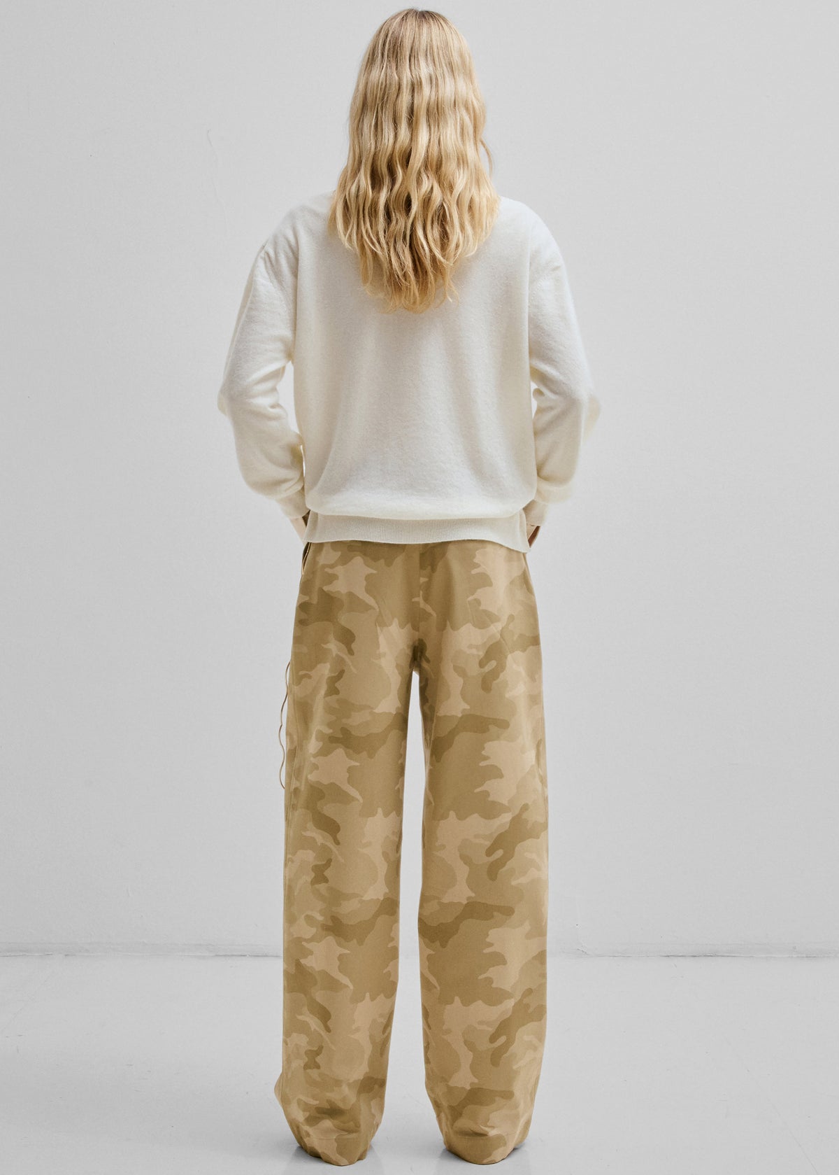 Darkpark Eva Cashmere Wool Turtleneck Knit Sweater - White