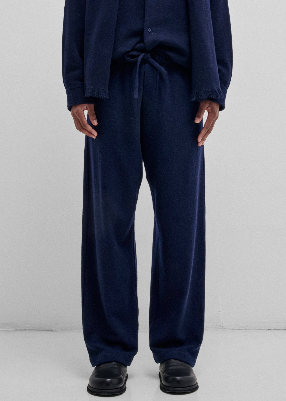 Darkpark Ian Cashmere Wool Jogger Fit Pants - Blue Navy