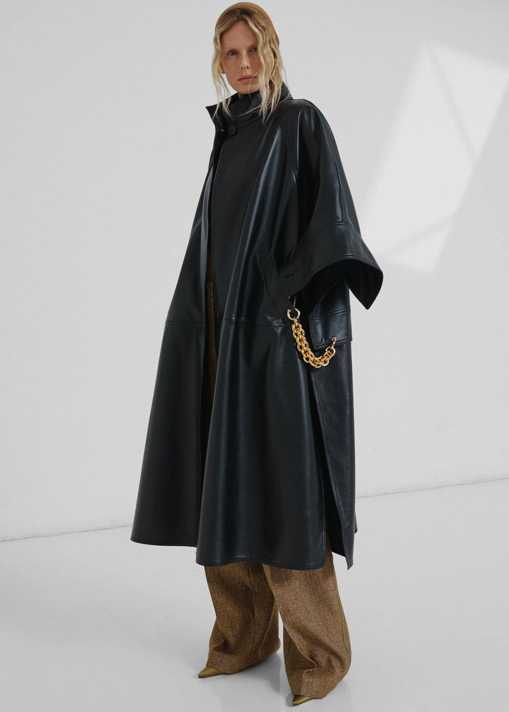 Darkpark Nat Long - Nappa Leather Oversized Cape Coat - Black