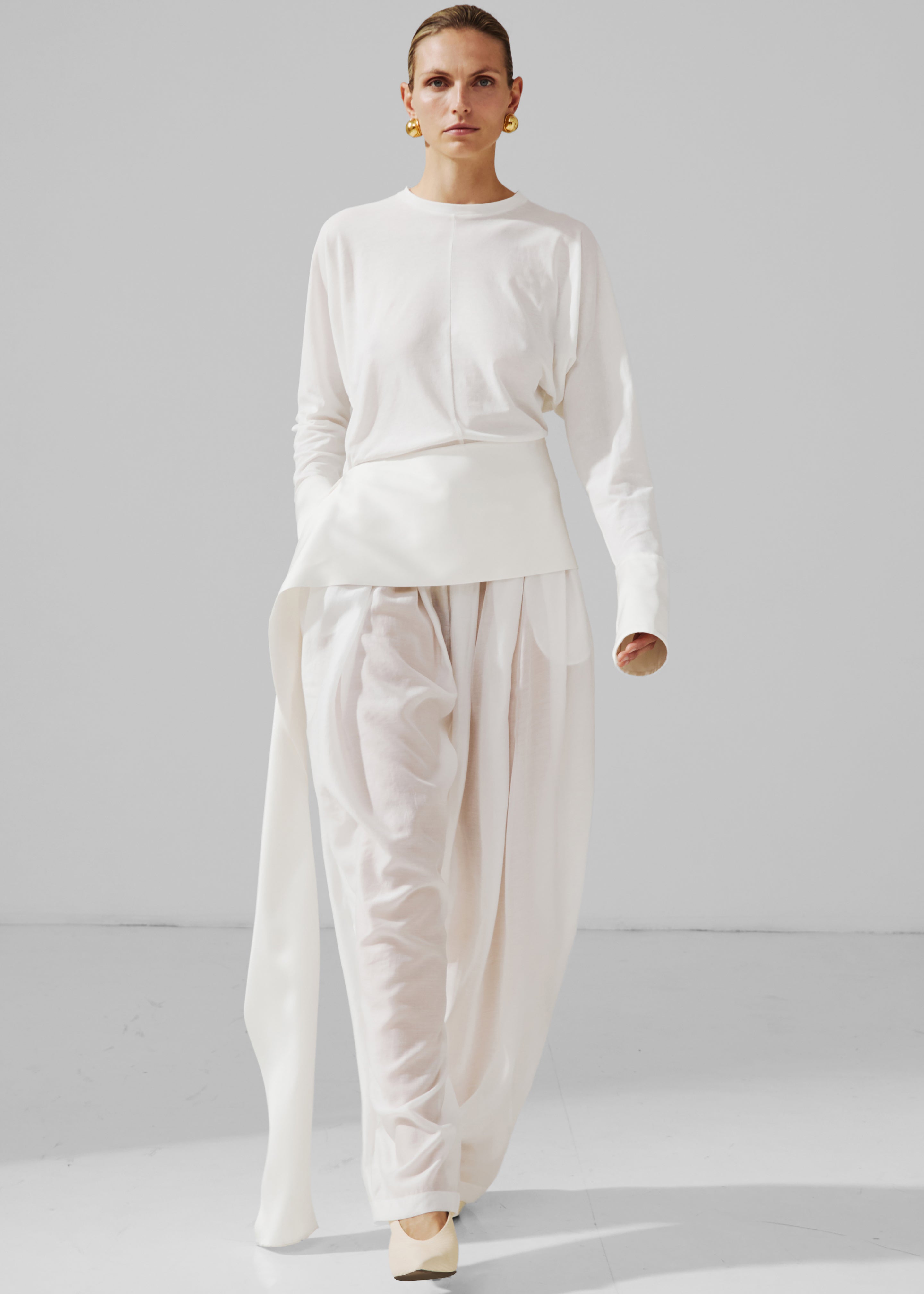 Bolan似 White Flare pants archive opium Darkpark Simona Balloon Pants - White – The Frankie Shop Europe