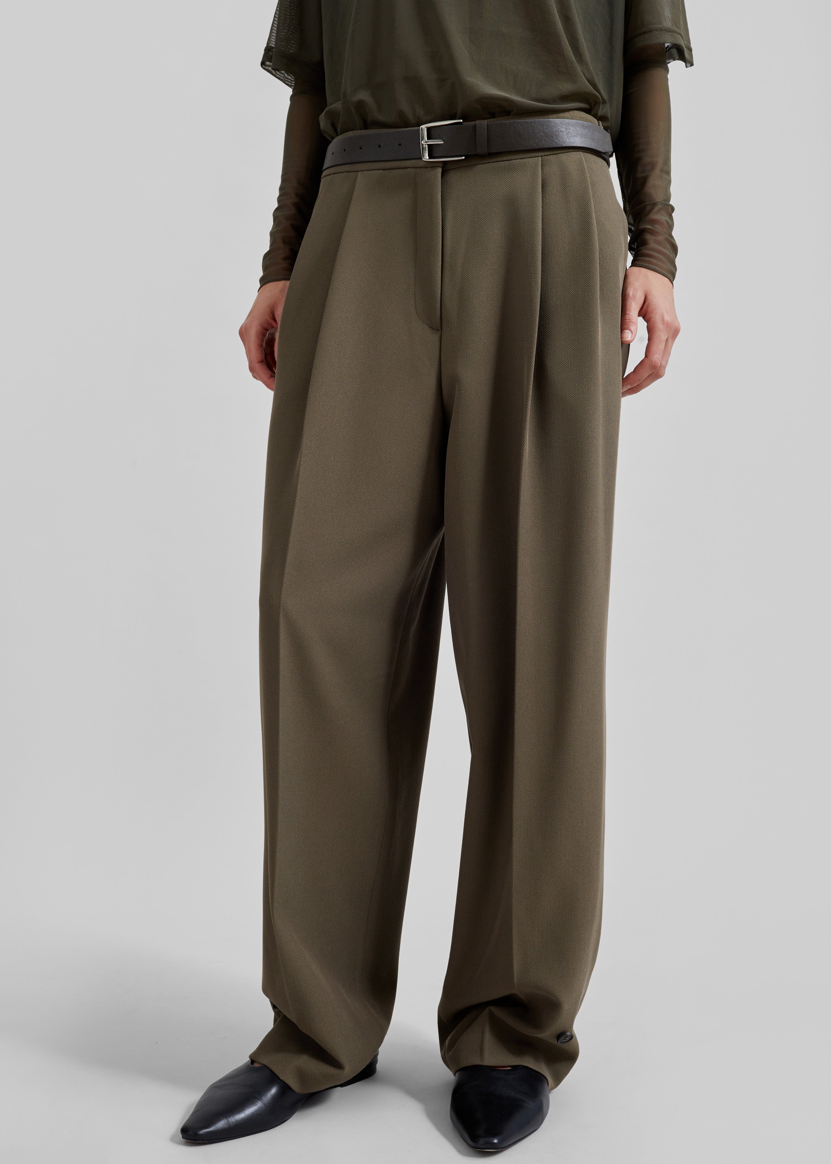 Dina Pleated Trousers - Khaki - 10