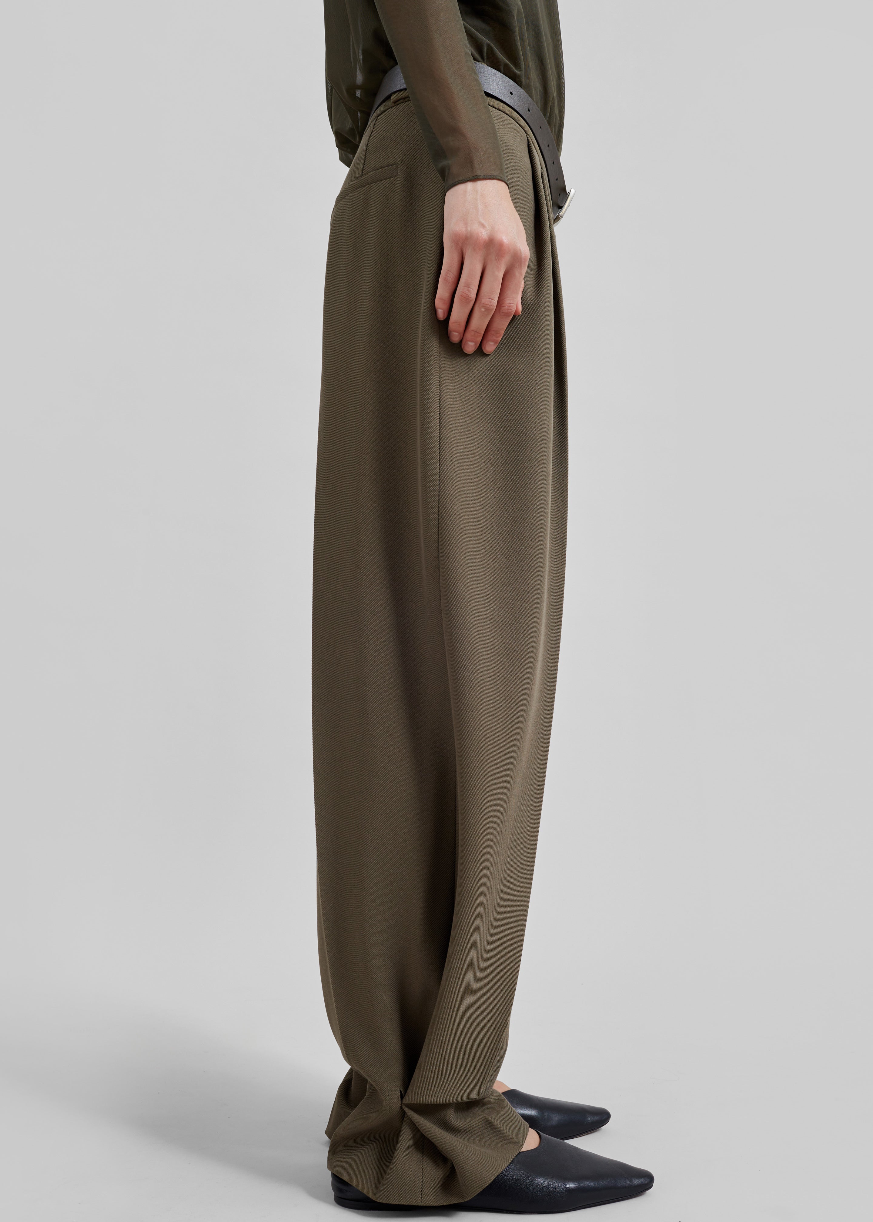 Dina Pleated Trousers - Khaki - 2