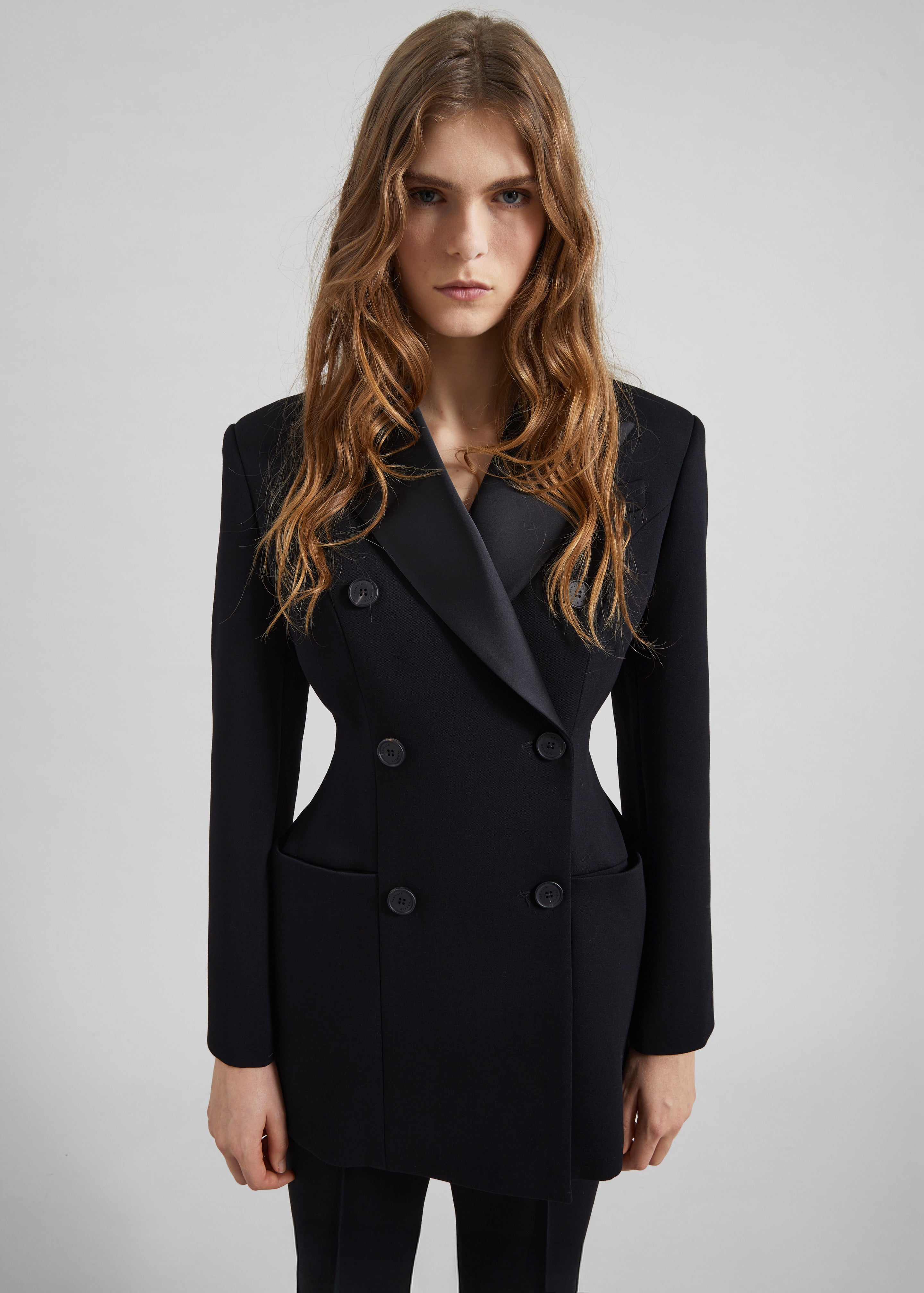 Colette Hourglass Satin Blazer - Black – The Frankie Shop Europe