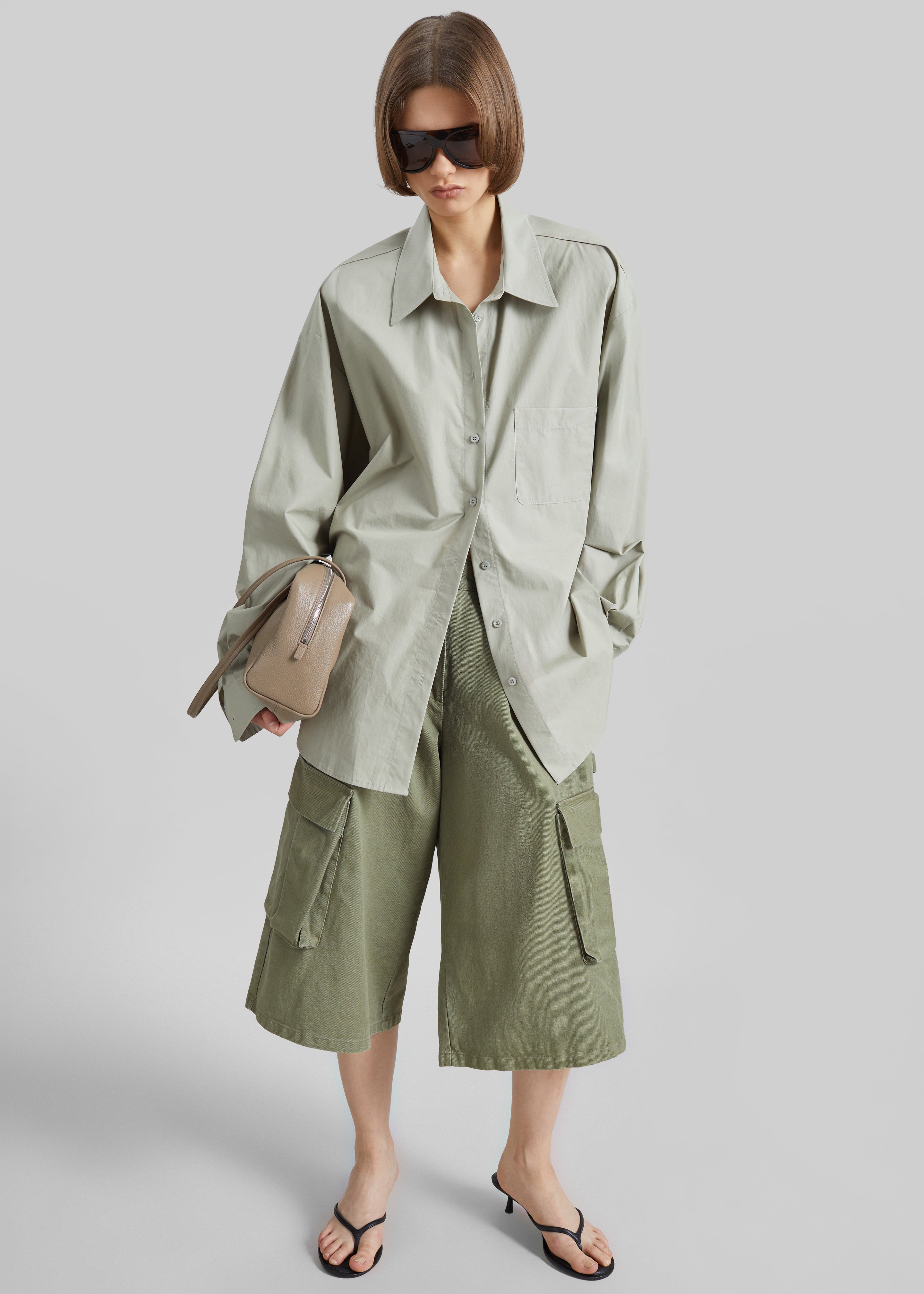 Dorva Cargo Bermuda Shorts - Pale Olive - 9