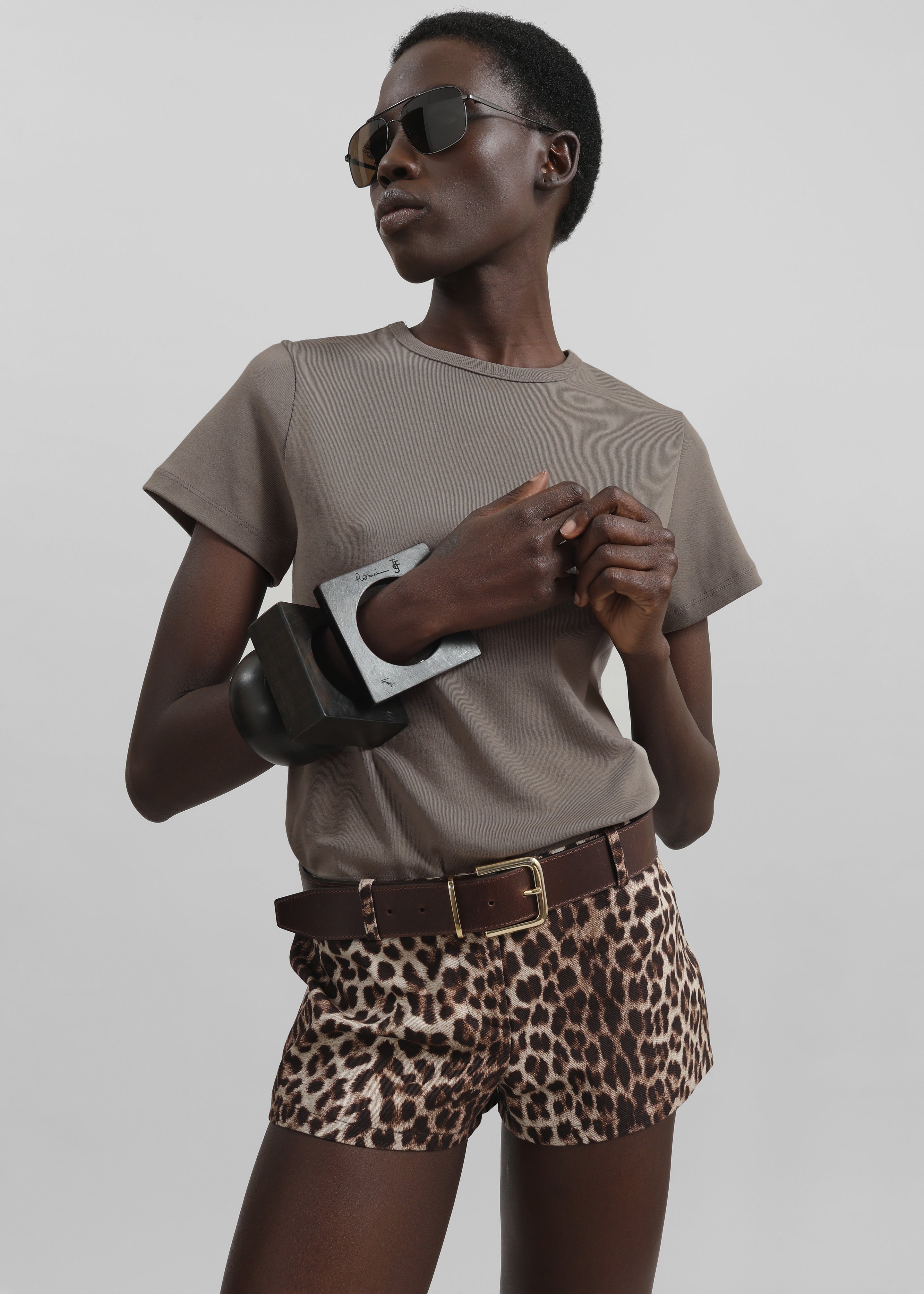Eben Tee - Taupe - 3