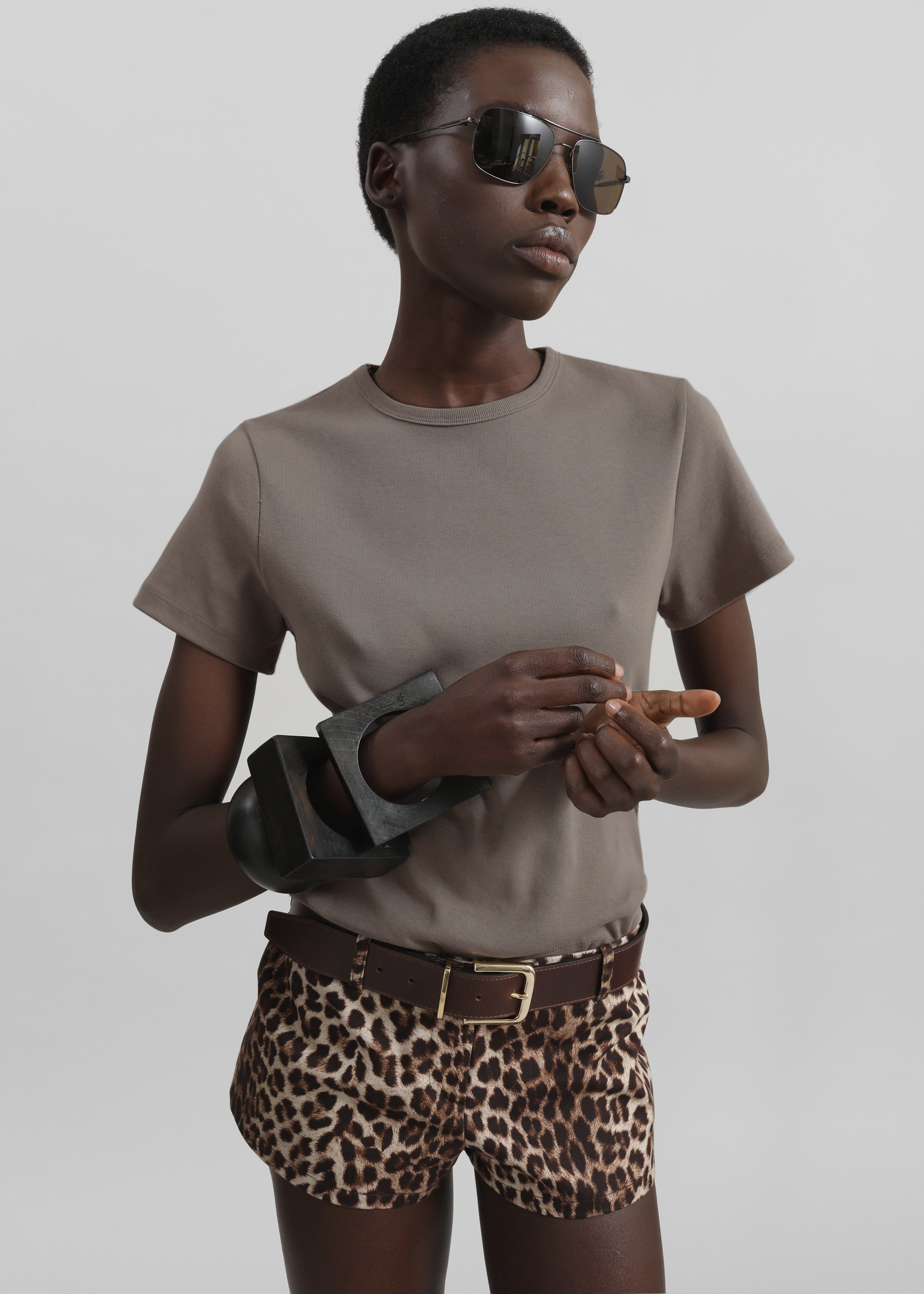 Eben Tee - Taupe - 5