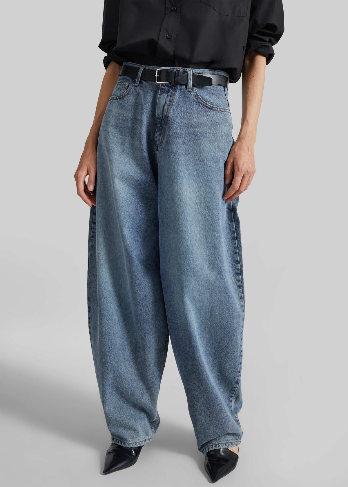 Elga Barrel Leg Jeans - Medium Wash - 2
