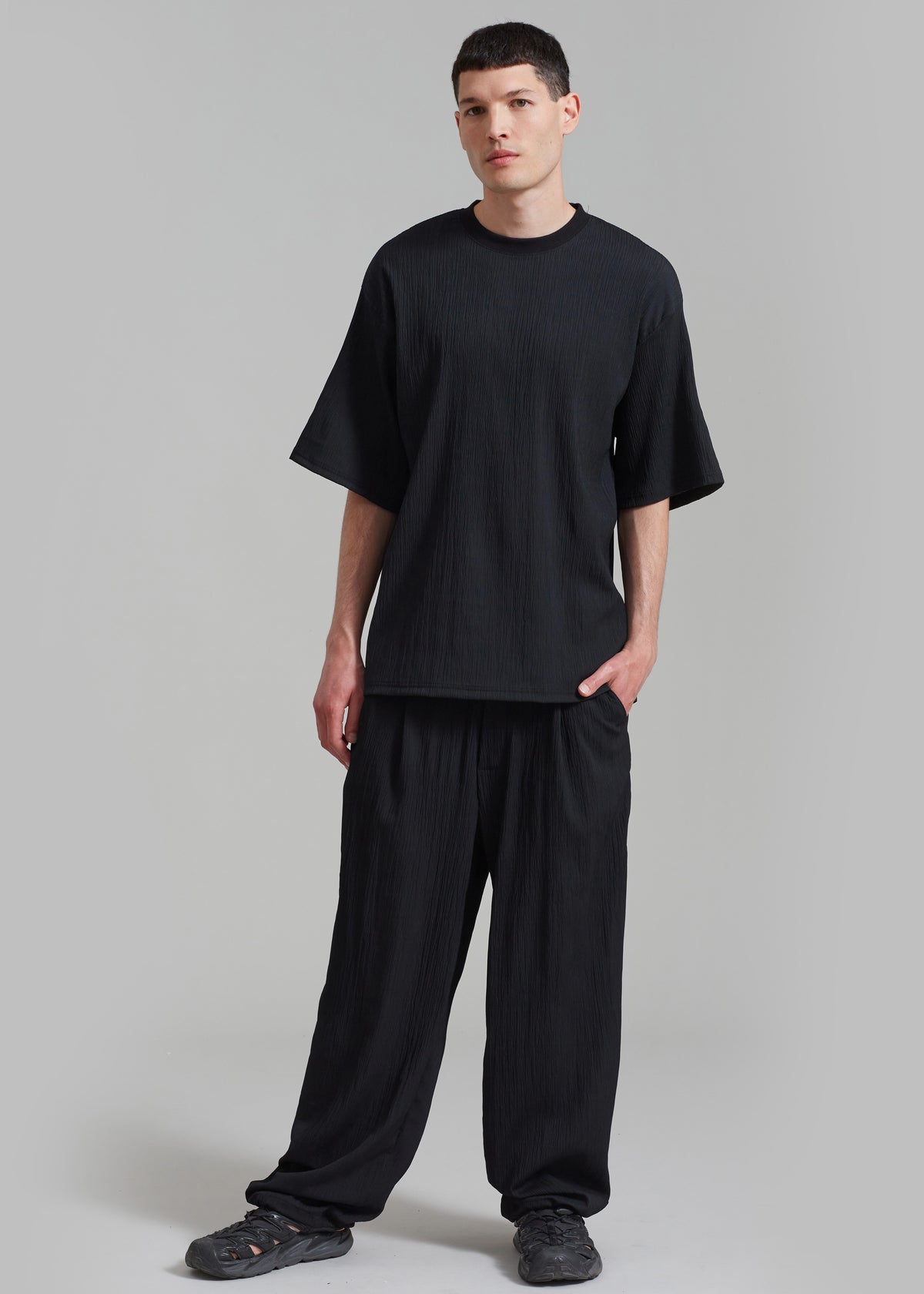 Eliott Crinkle Tee - Black - 3