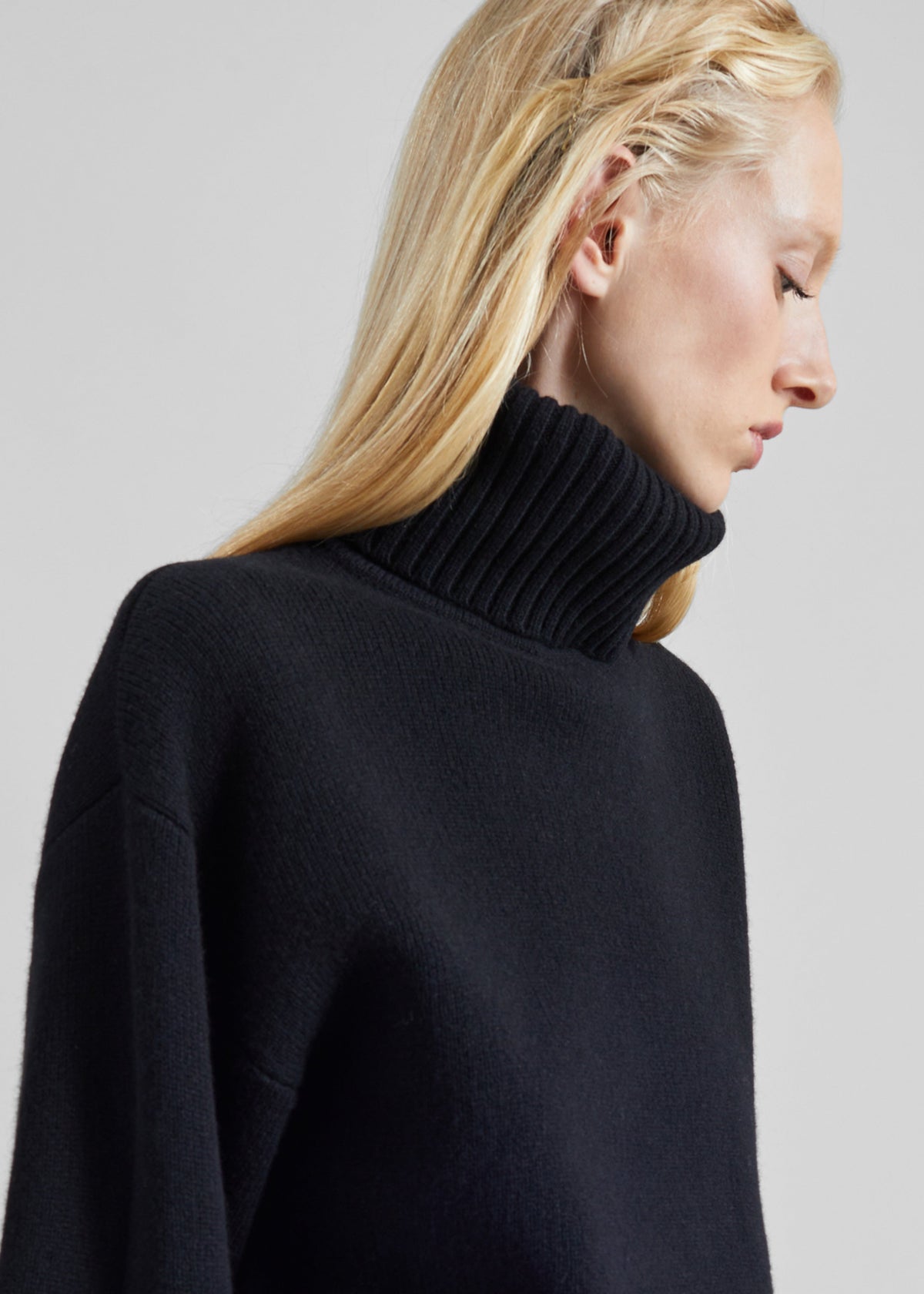 Elly Balloon Sleeve Turtleneck Sweater - Black