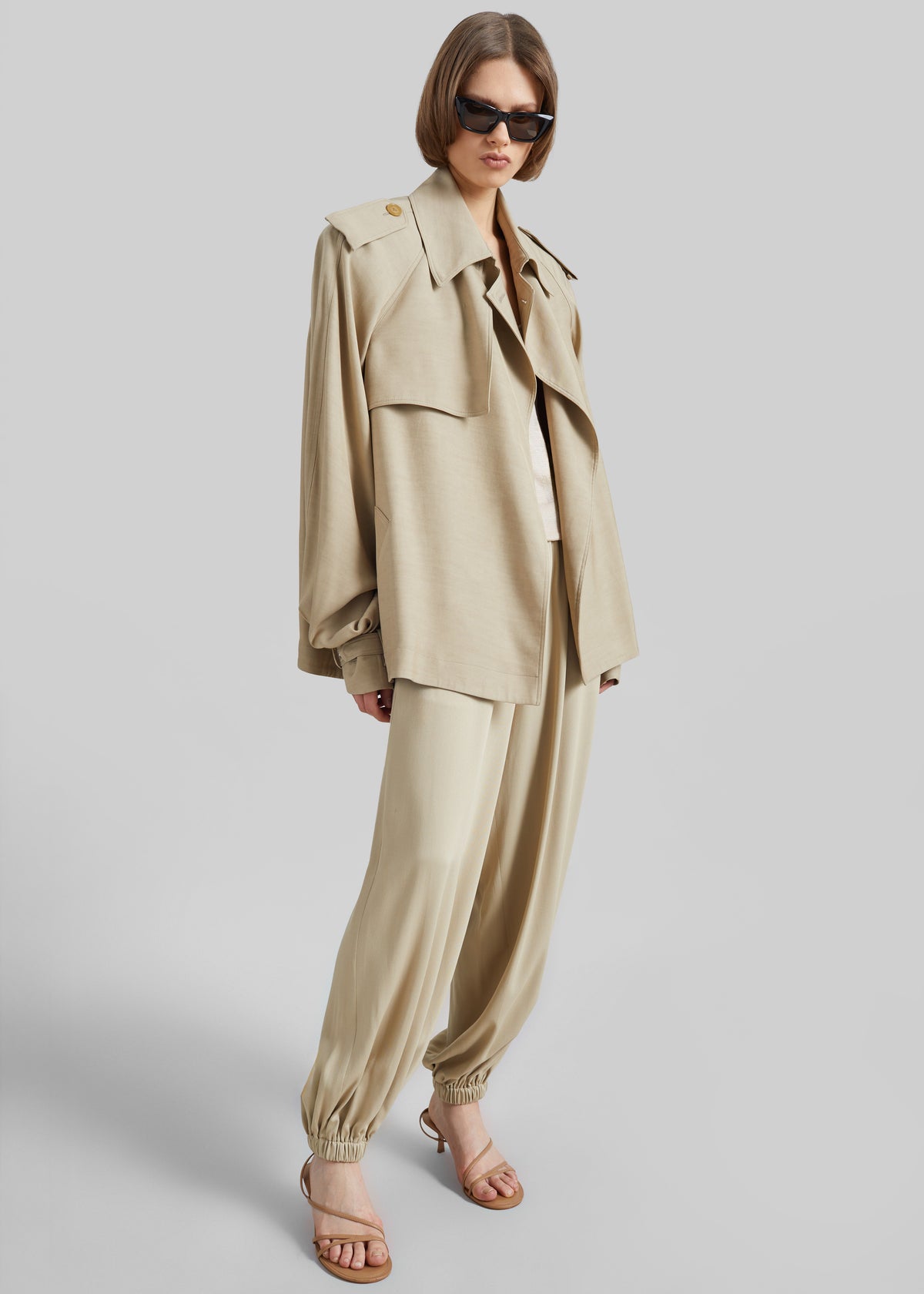 Elva Fluid Short Trench - Beige - 3