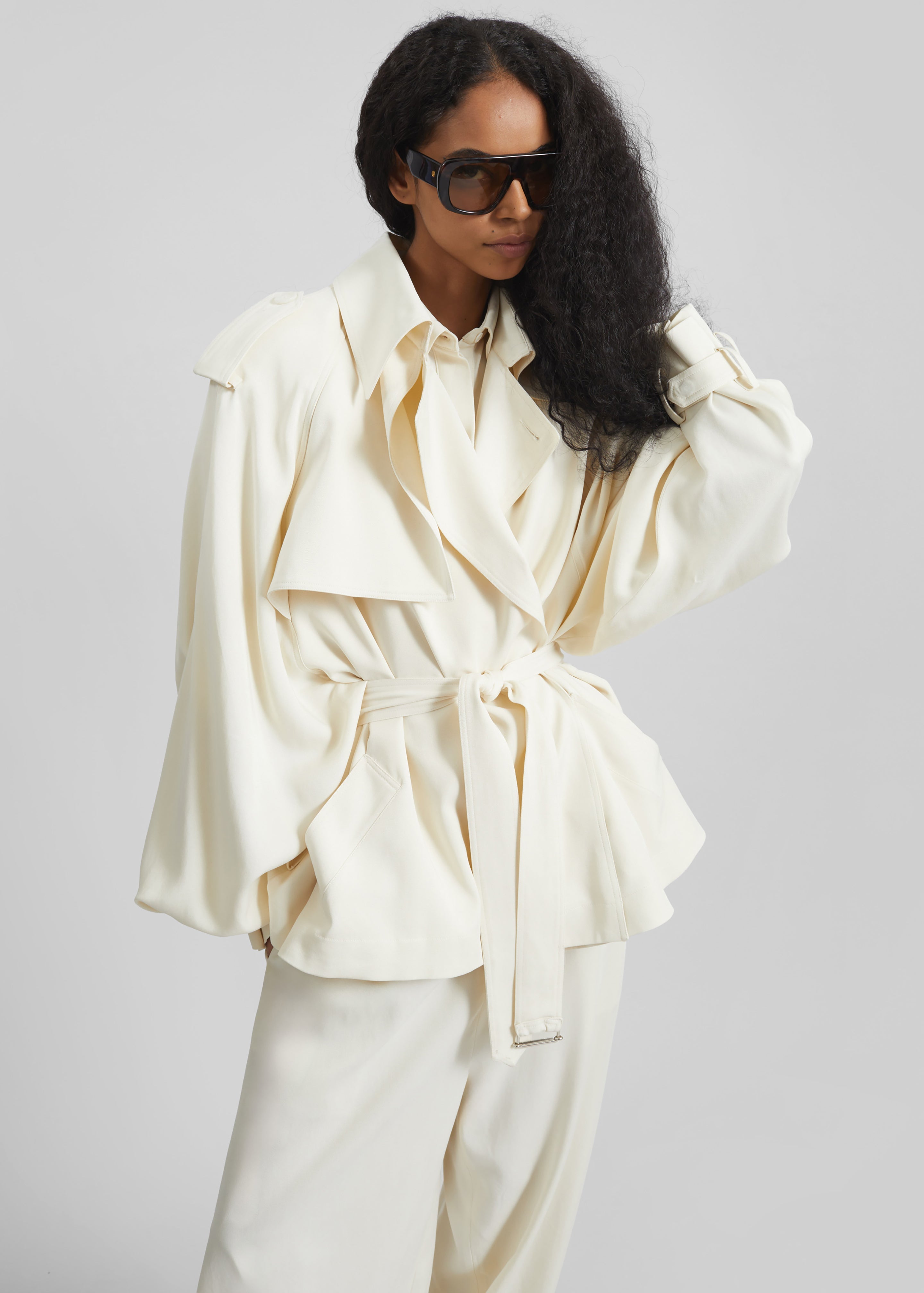 Elva Fluid Short Trench - Ivory - 4