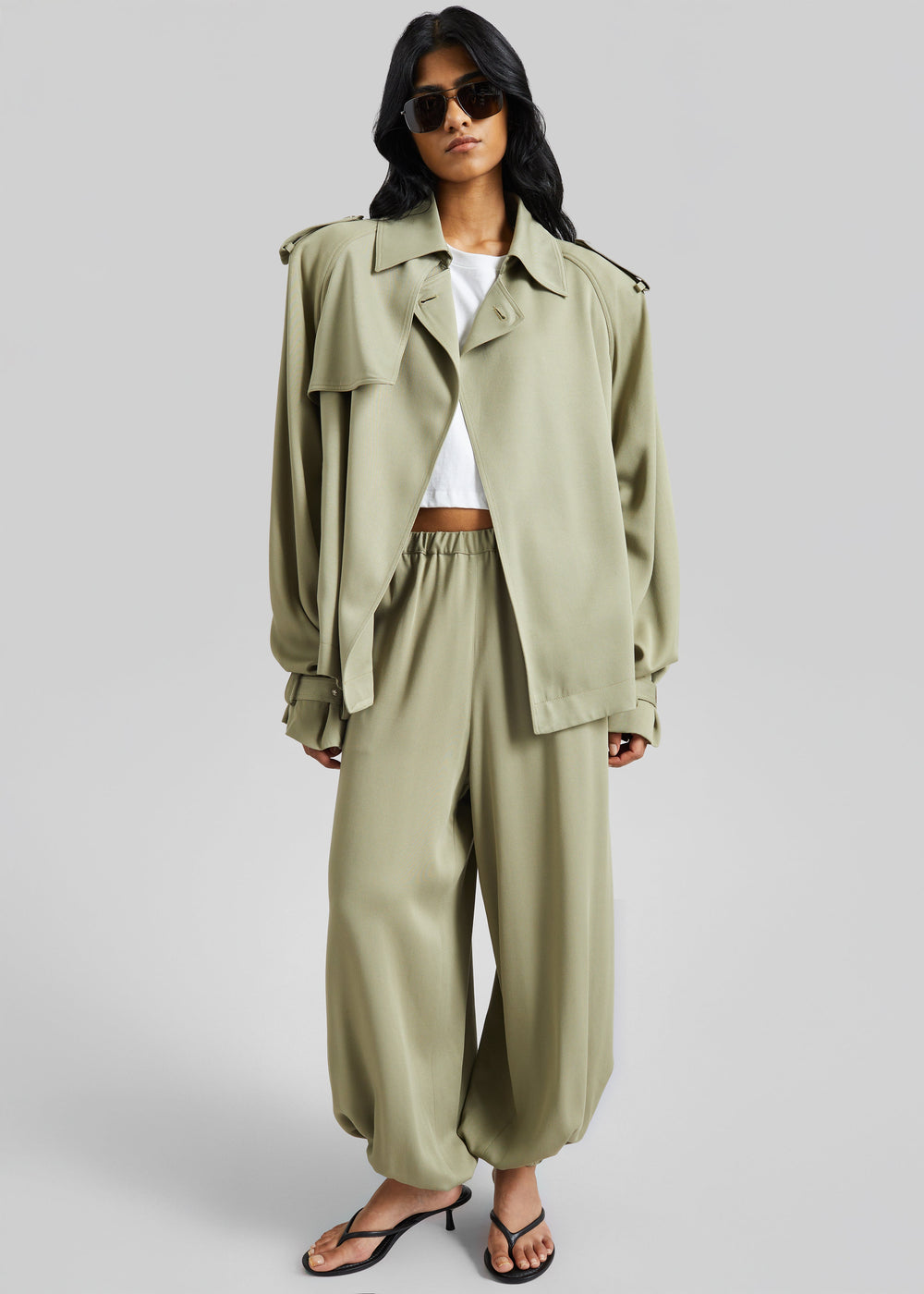 Elva Fluid Short Trench - Sage - 1