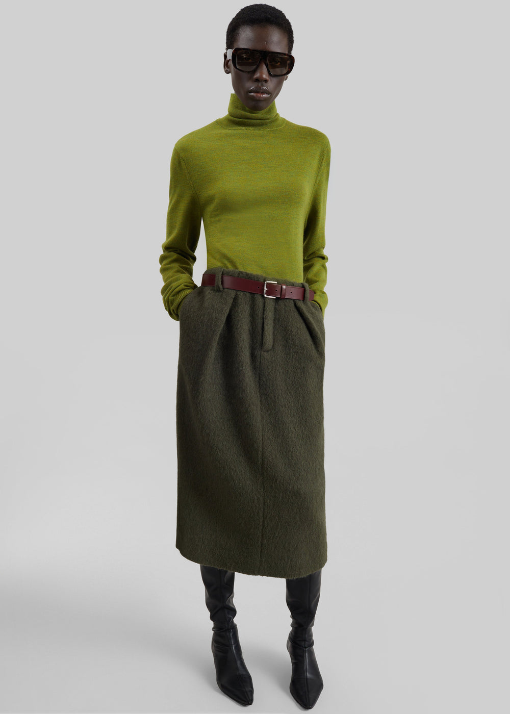 Eve Thin Turtleneck Sweater - Army Green