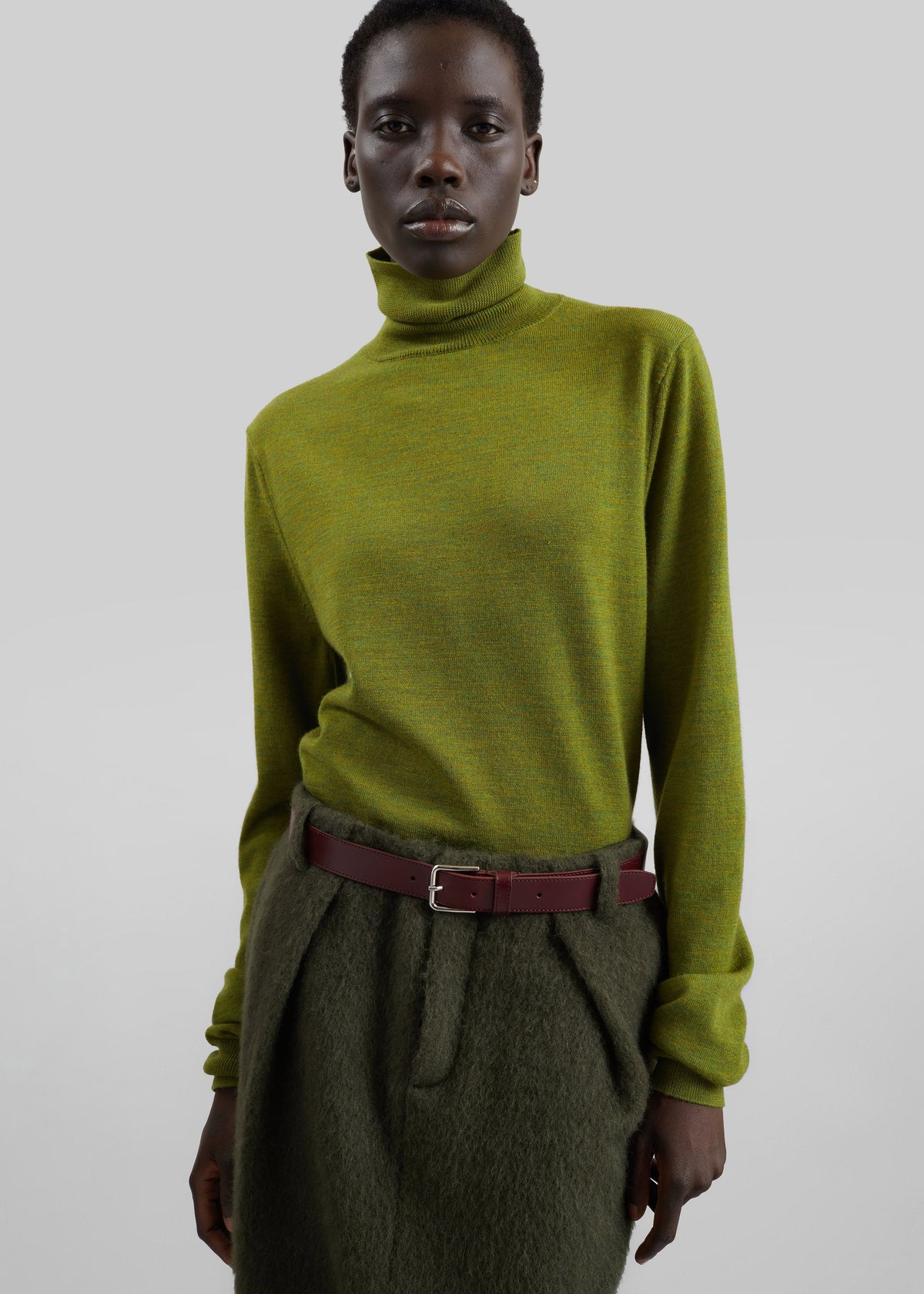 Eve Thin Turtleneck Sweater - Army Green