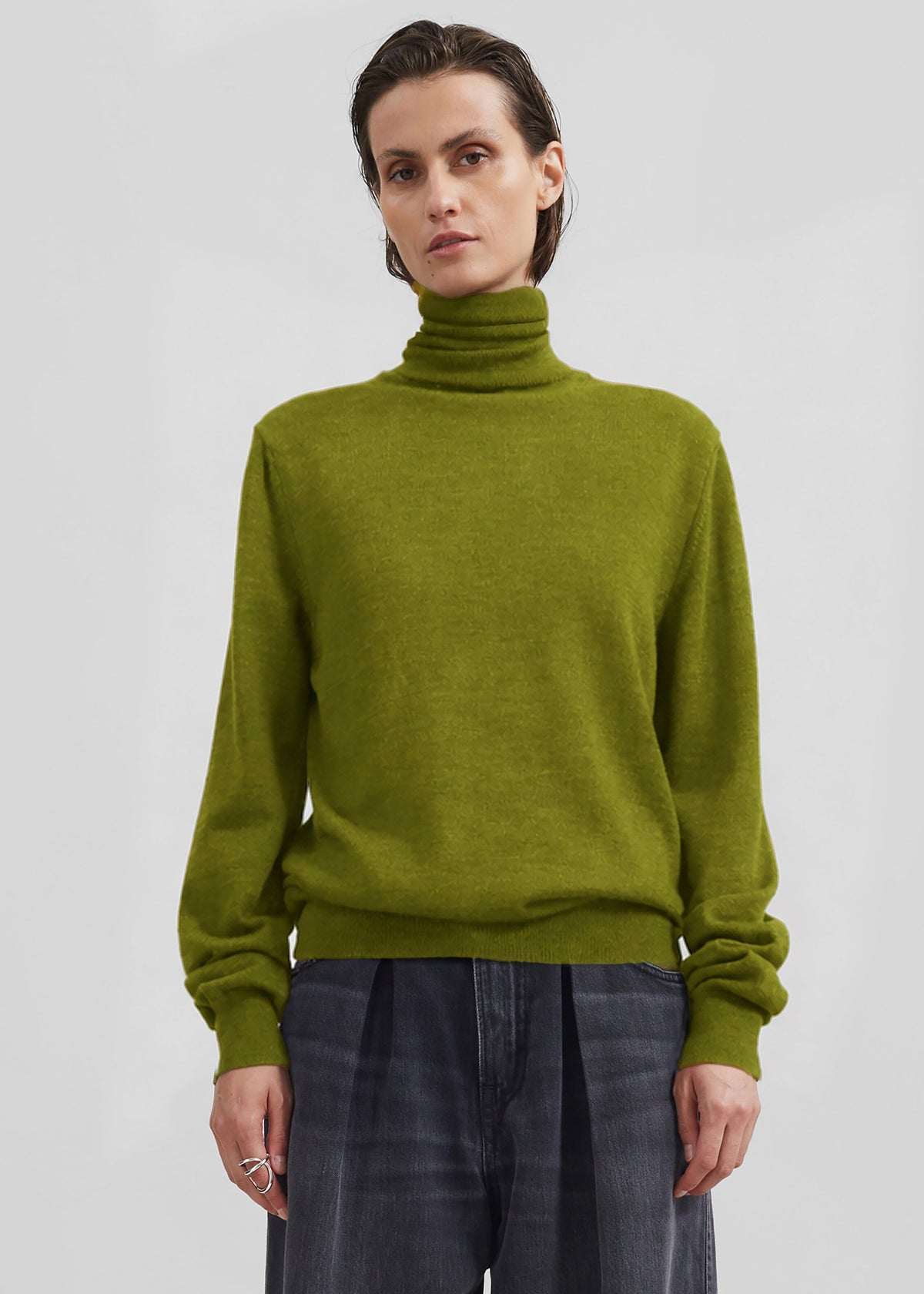 Eve Thin Turtleneck Sweater - Army Green