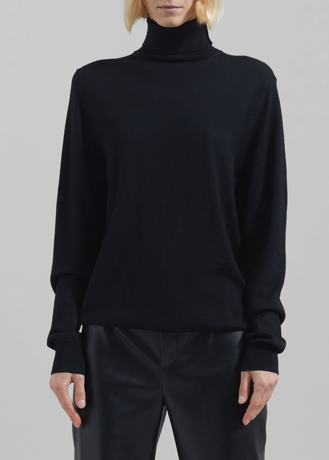 Eve Thin Turtleneck Sweater - Black - 1