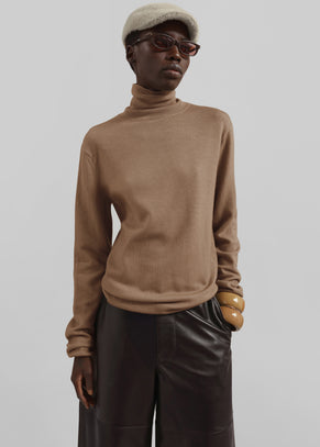 Eve Thin Turtleneck Sweater - Camel