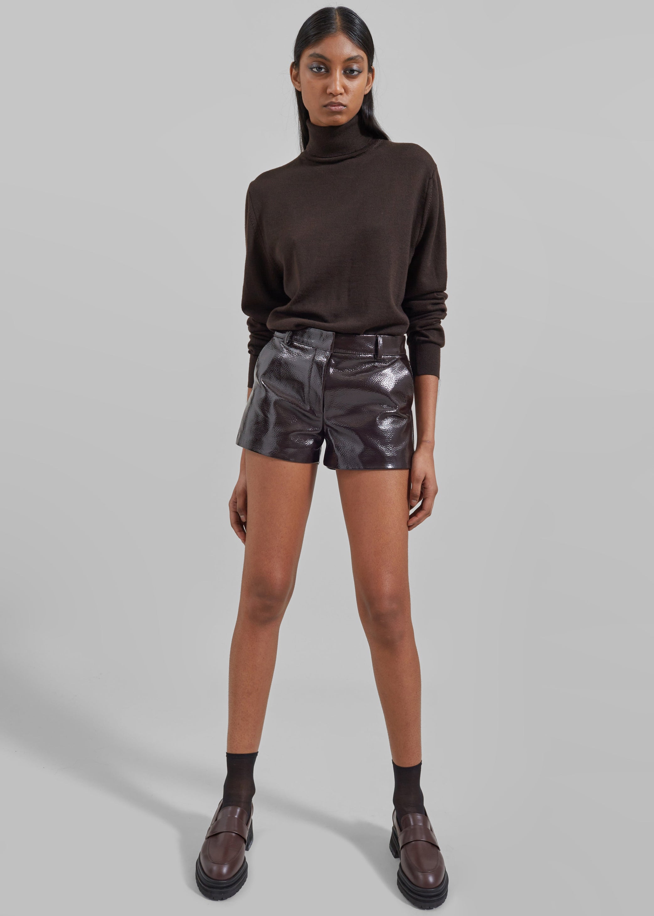 Shop the look image for Pull Eve fin à col roulé - Marron foncé