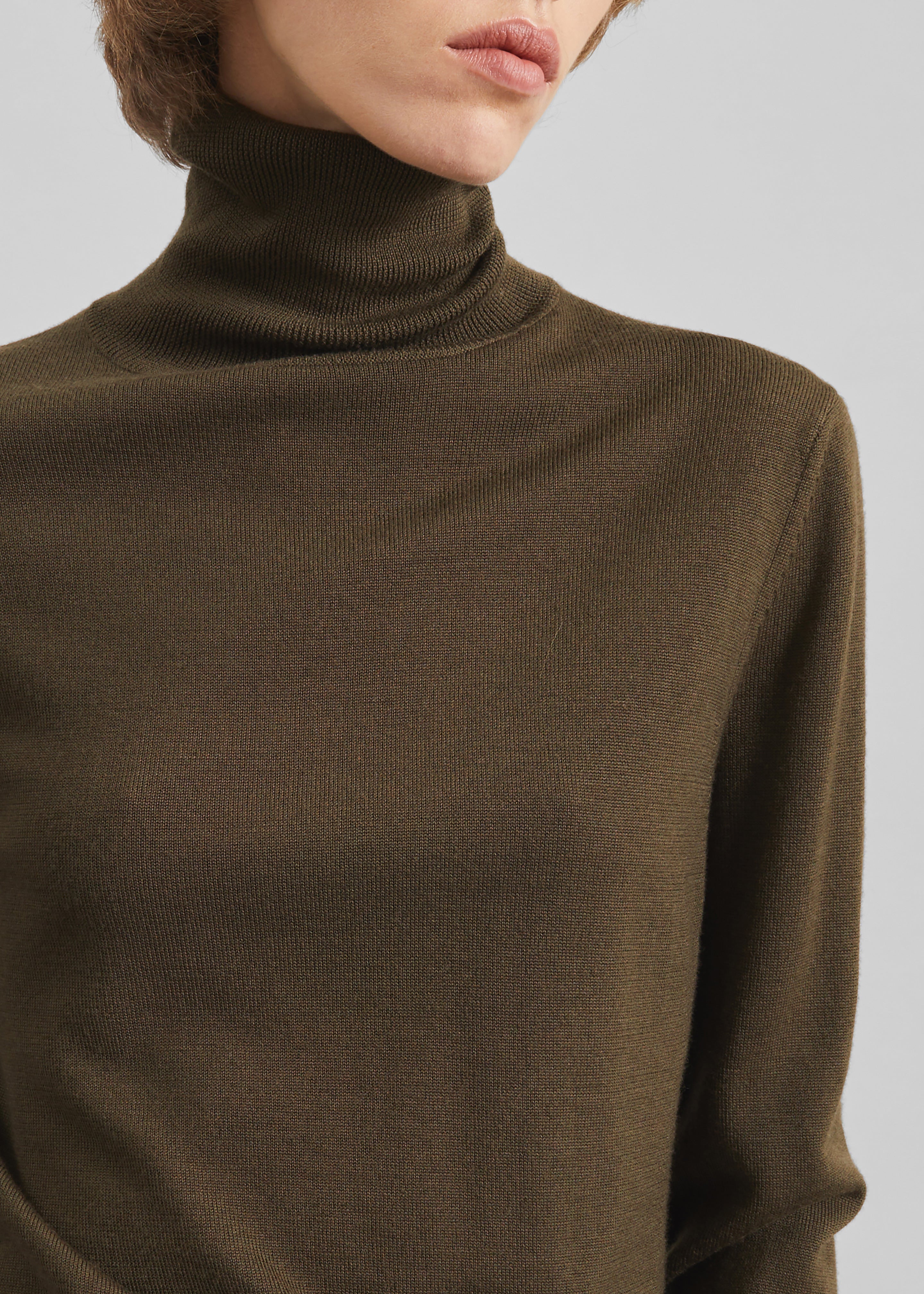 Eve Thin Turtleneck Sweater - Olive - 5
