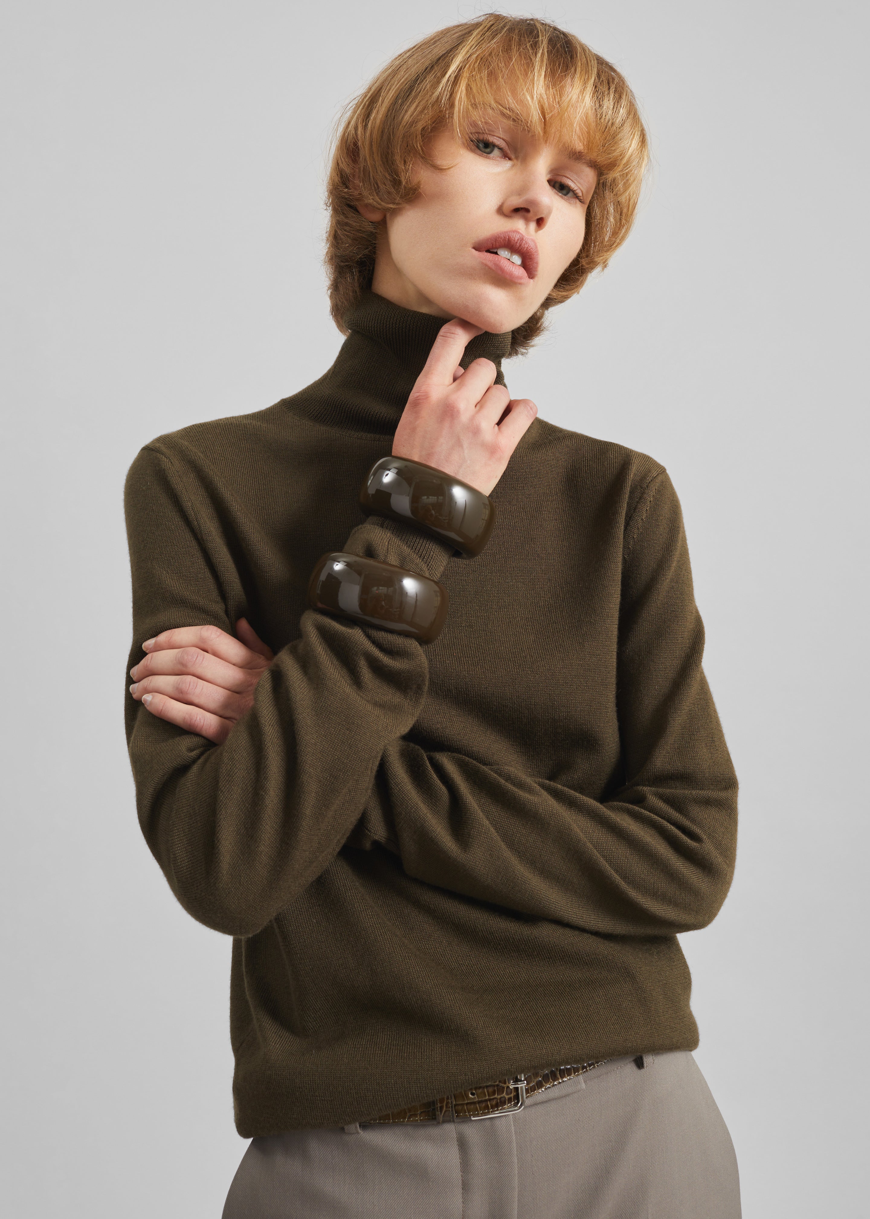 Eve Thin Turtleneck Sweater - Olive - 1