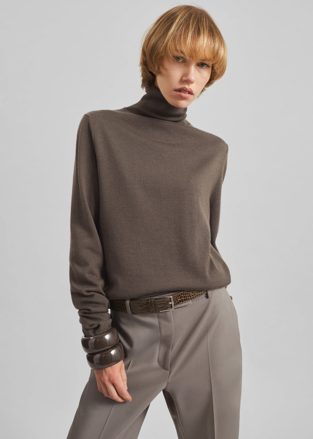 Eve Thin Turtleneck Sweater - Dark Taupe