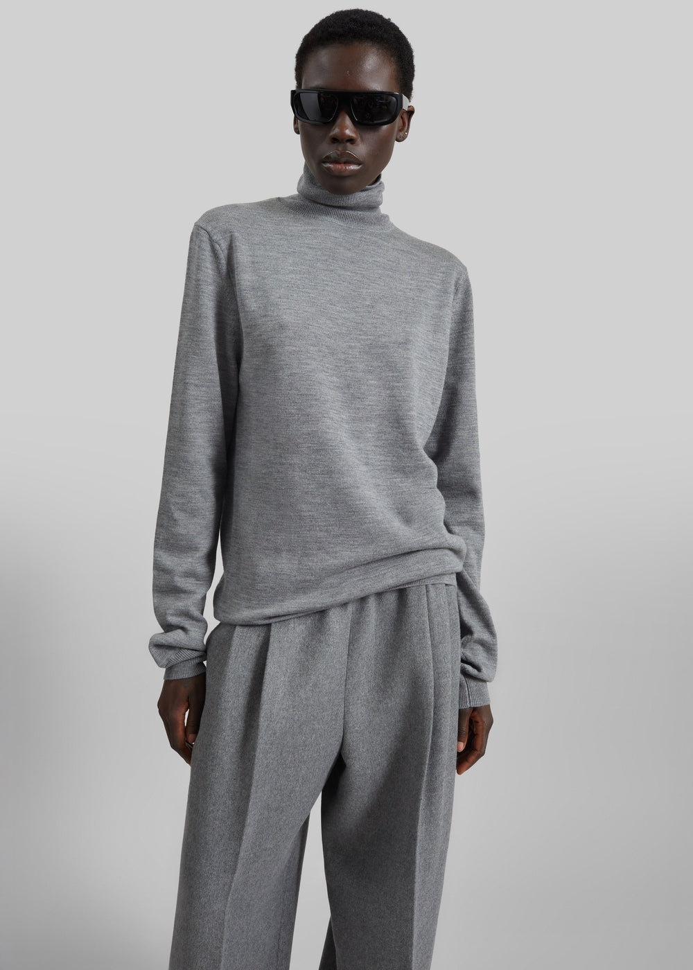 Eve Thin Turtleneck Sweater - Light Grey - 1