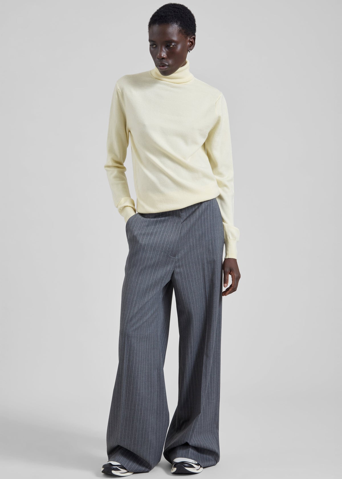 Eve Thin Turtleneck Sweater - Pale Yellow - 3